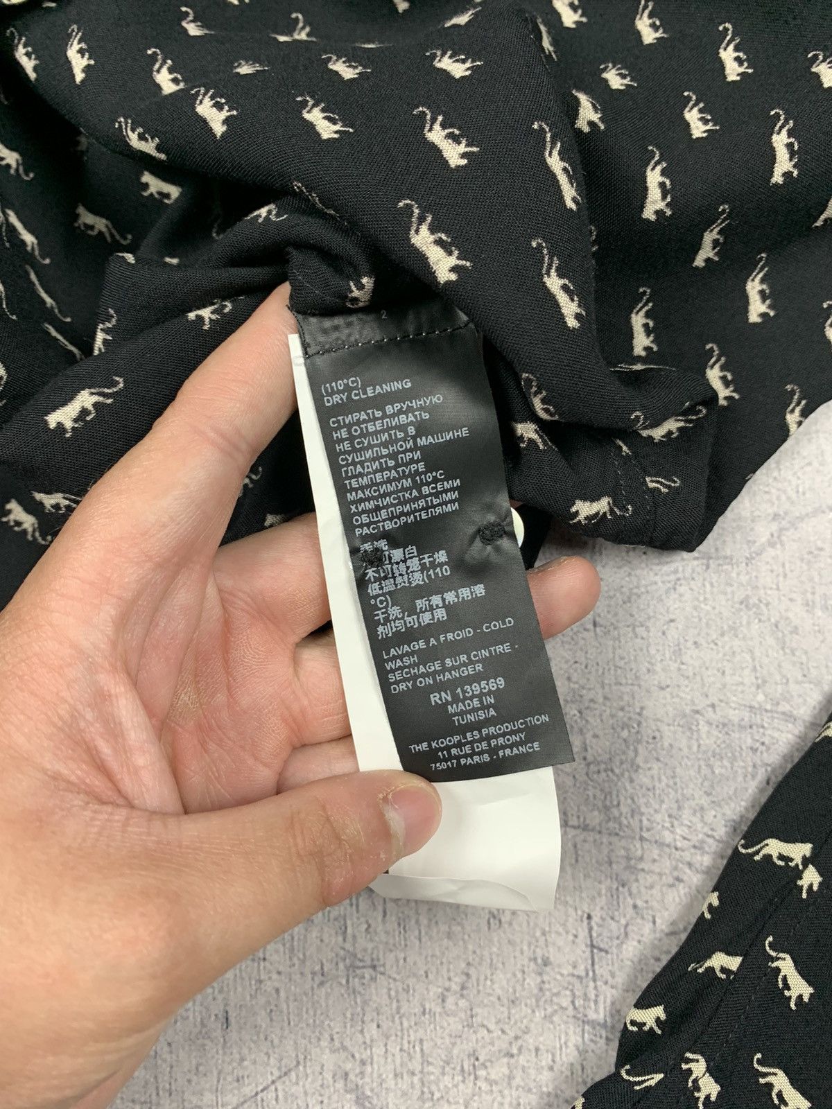 The Kooples The Kooples Paris Relaxed Fit 100% Viscose Shirt Monogram Size US M / EU 48-50 / 2 - 8 Thumbnail