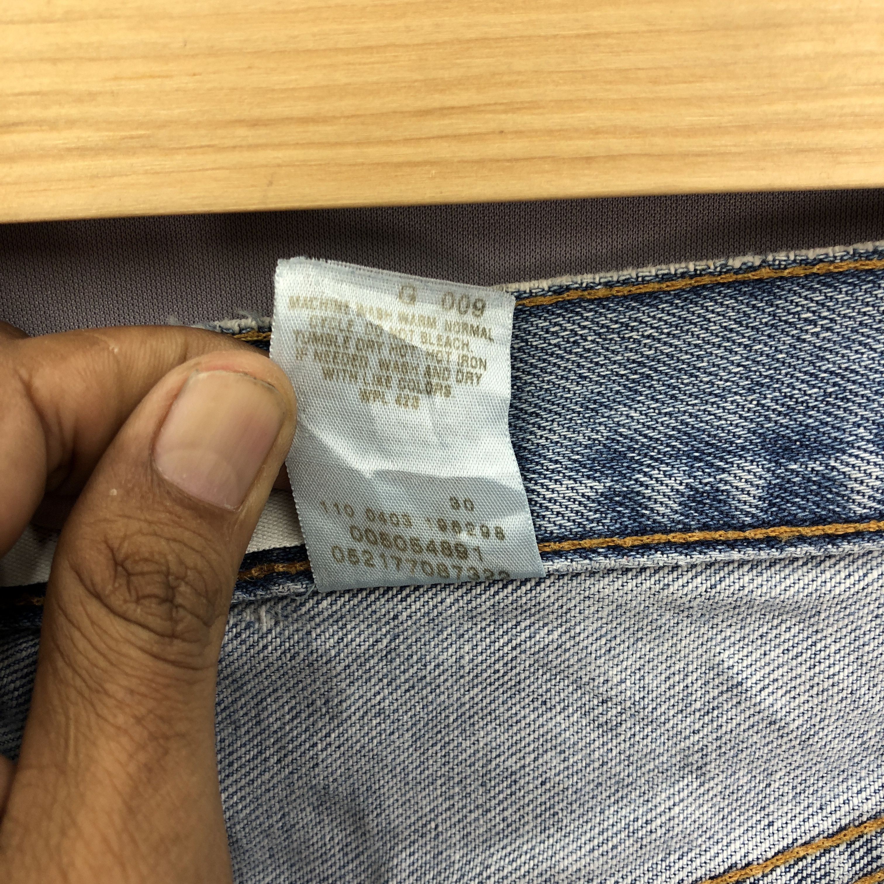Levi's Vintage Levis Light Wash Jeans Levi's 505 Sun Faded Denim Size US 30 / EU 46 - 7 Thumbnail