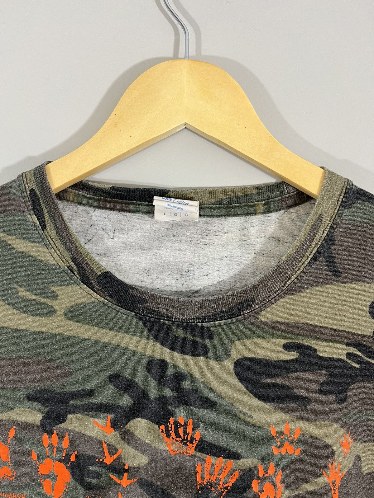 Vintage Camo Wildlife Tracks Distressed Tee Size US L / EU 52-54 / 3 - 3 Thumbnail