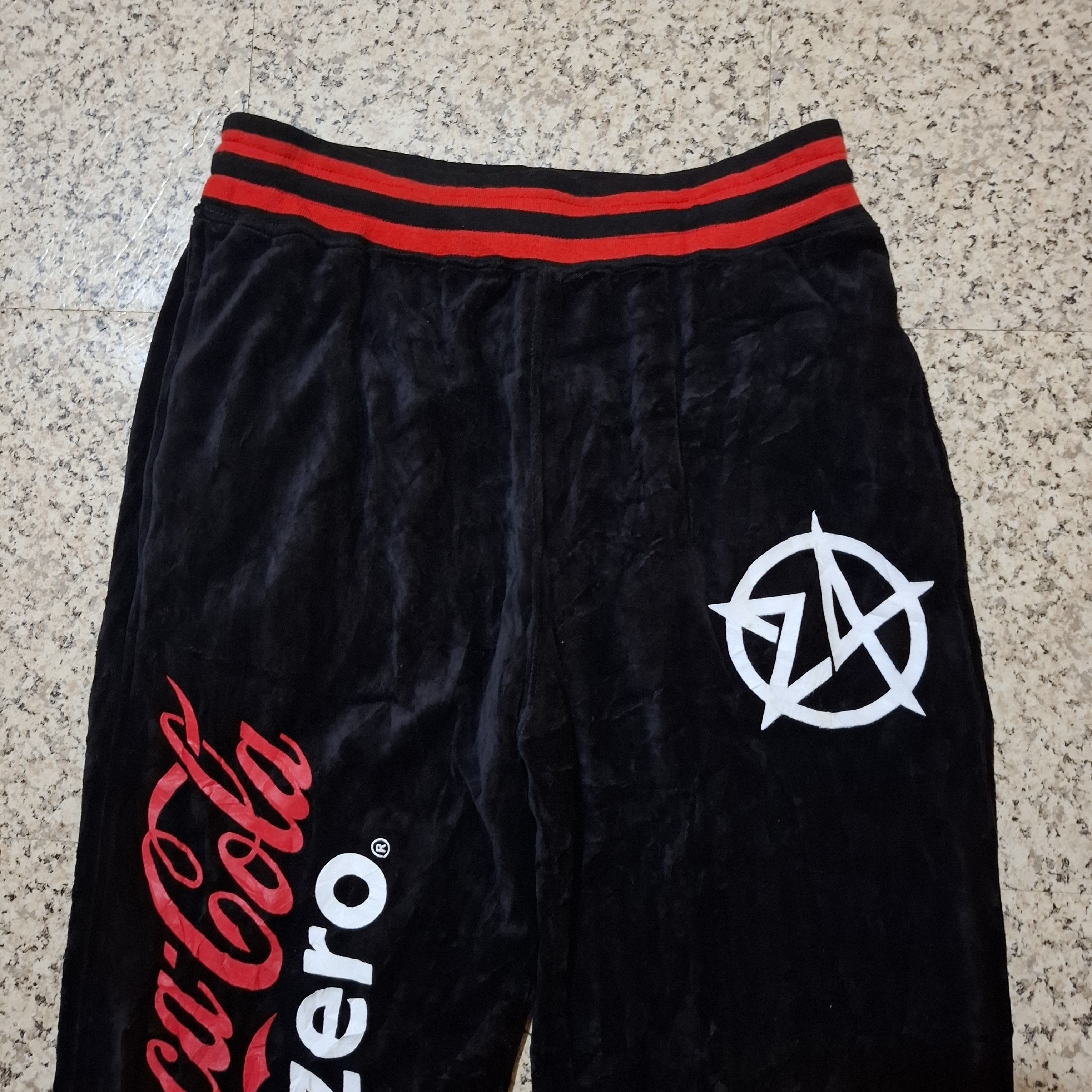Japanese Brand 24Karats x EXILE x Coca-Cola Zero Velour Sweetpants RARE Size US 34 / EU 50 - 2 Thumbnail
