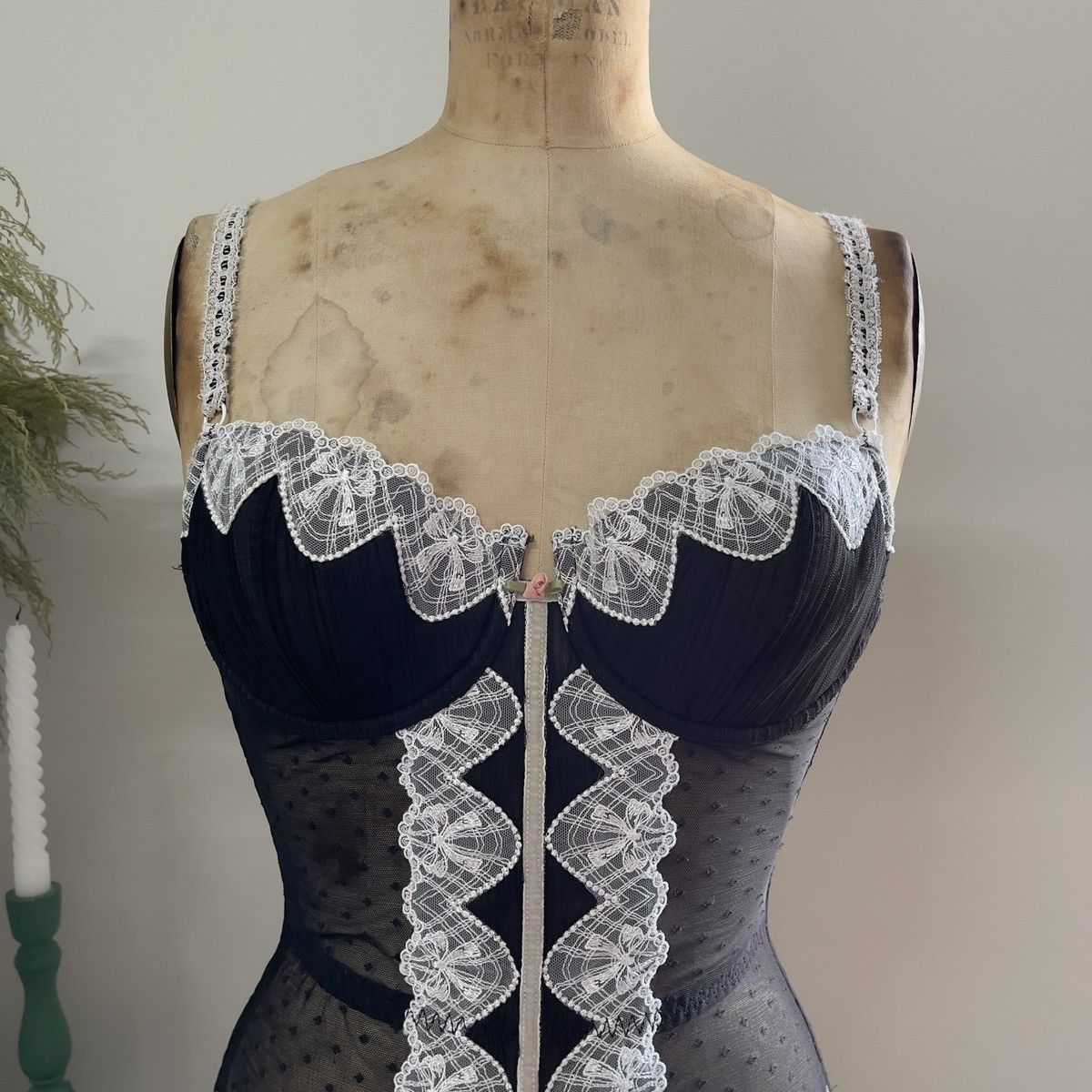 Vintage Black Mesh & White Lace Detail Corset Bustier (36C/34D) Size ONE SIZE - 4 Thumbnail