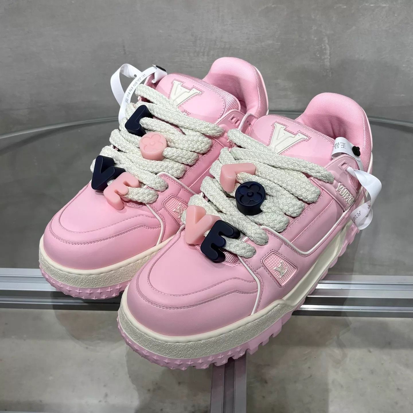 Louis Vuitton LV Trainer Maxi Jigglypuff Pink V-Day BNIB UK7.5 (41.5) Size US 8.5 / EU 41-42 - 2 Thumbnail