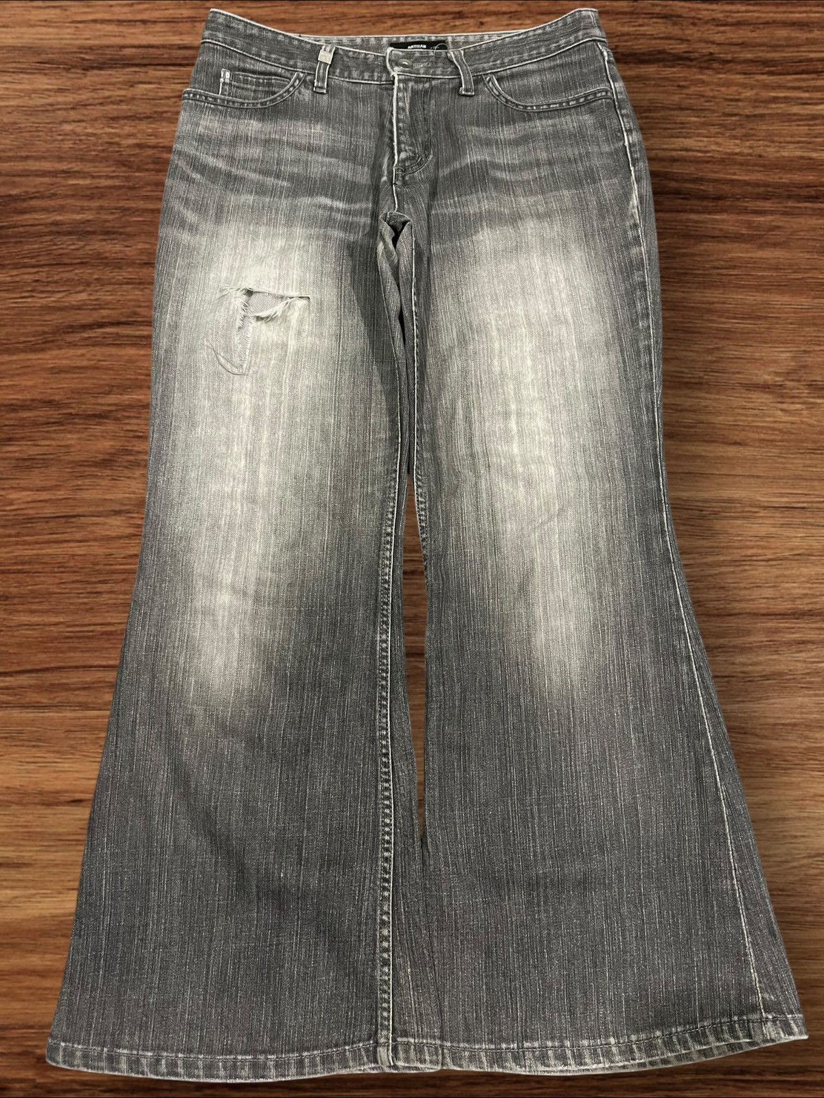 Japanese Brand Vintage Japanese Brand Artisan Contre Distressed Flare Jeans Size US 30 / EU 46 - 1 Thumbnail