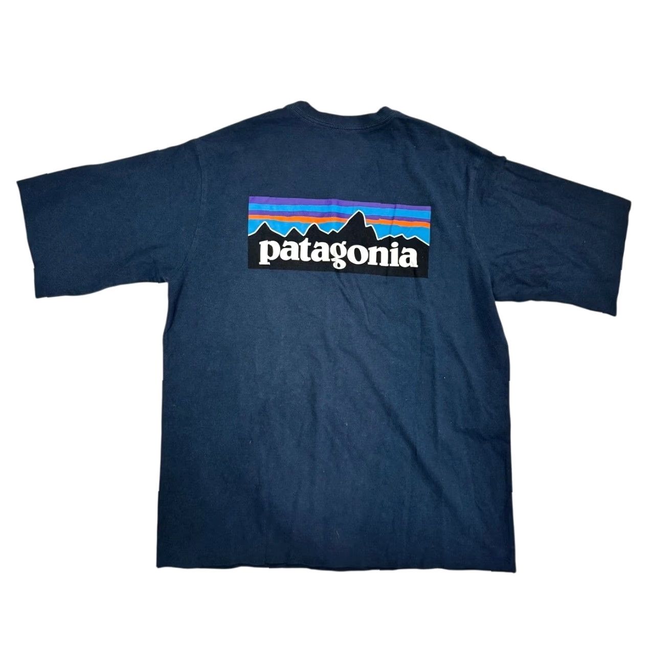Patagonia VINTAGE Patagonia P-6 Back Logo Responsibili-Tee Short Sleeve Shirt M Blue Mens Size US M / EU 48-50 / 2 - 2 Thumbnail