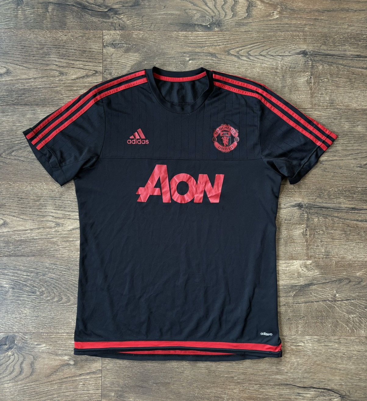 Adidas RARE Manchester United 2015-16 training football shirt sz M Size US M / EU 48-50 / 2 - 1 Thumbnail