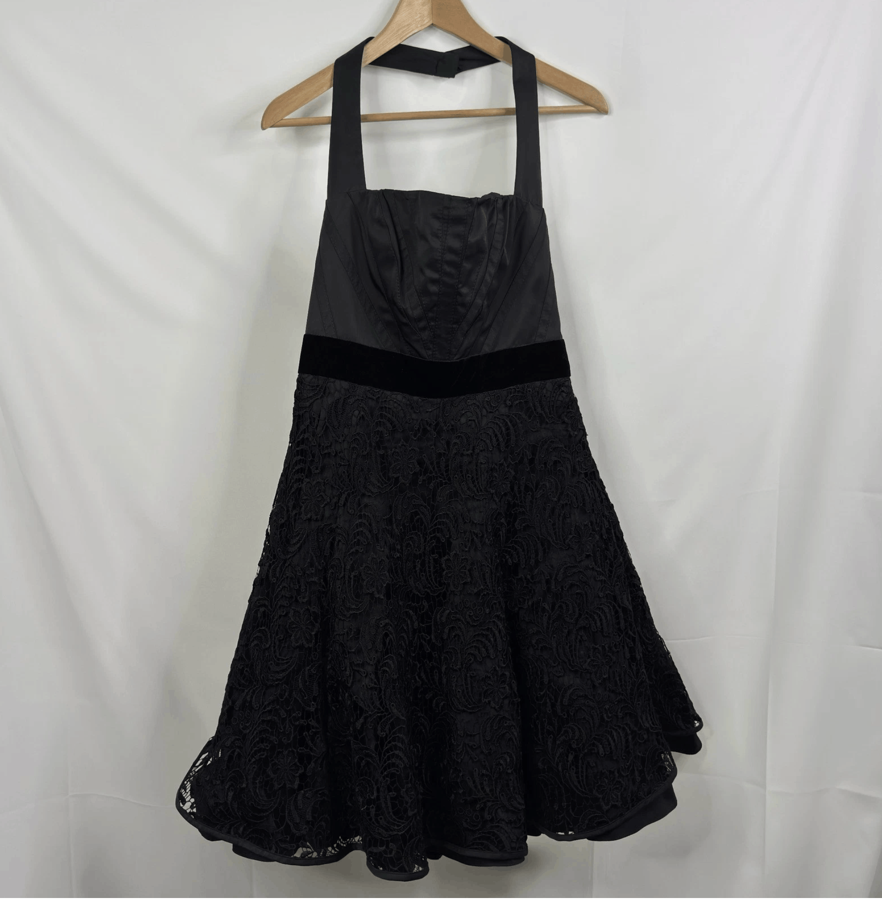 Karen Millen Karen Millen Black Halter Lace Fit Flare Party Dress NWT Size M / US 6-8 / IT 42-44 - 5 Thumbnail