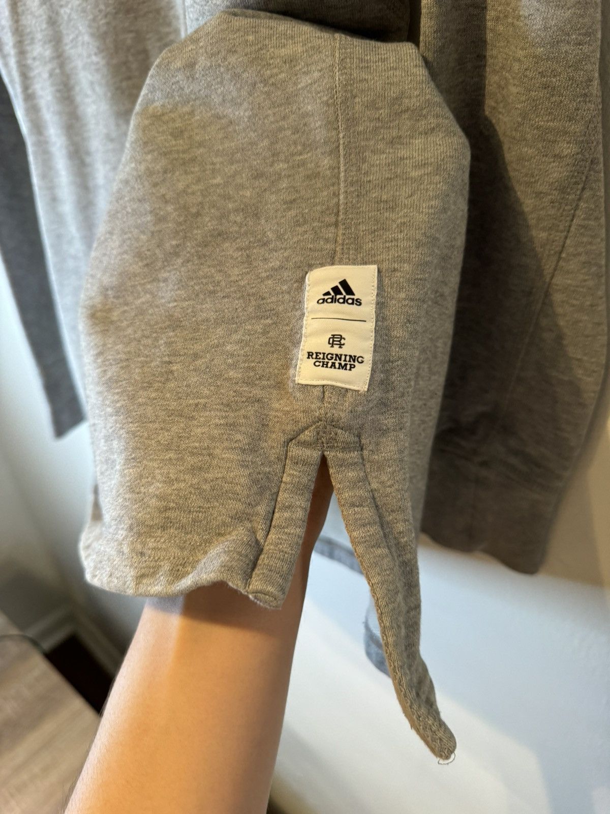 Adidas Reigning Champ Tiger Fleece Crewneck Sweatshirt Men Size XS Size US XS / EU 42 / 0 - 3 Thumbnail