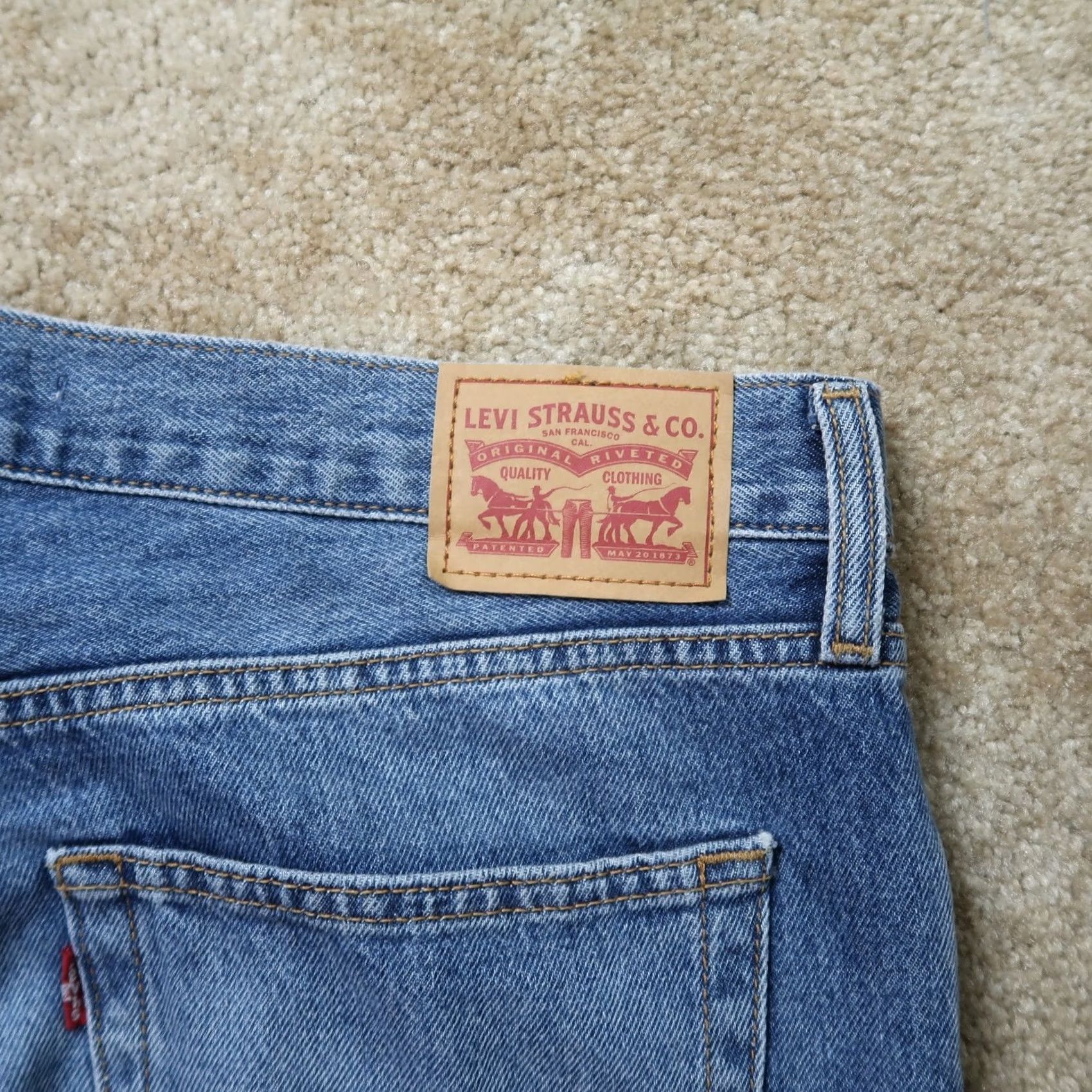 Levi's VINTAGE Levi's Jeans Women 31 Blue Denim High Rise 90s Baggy 5-Pocket Relaxed Size 31 Womens Jeans Size 24" / US 00 / IT 34 - 7 Thumbnail