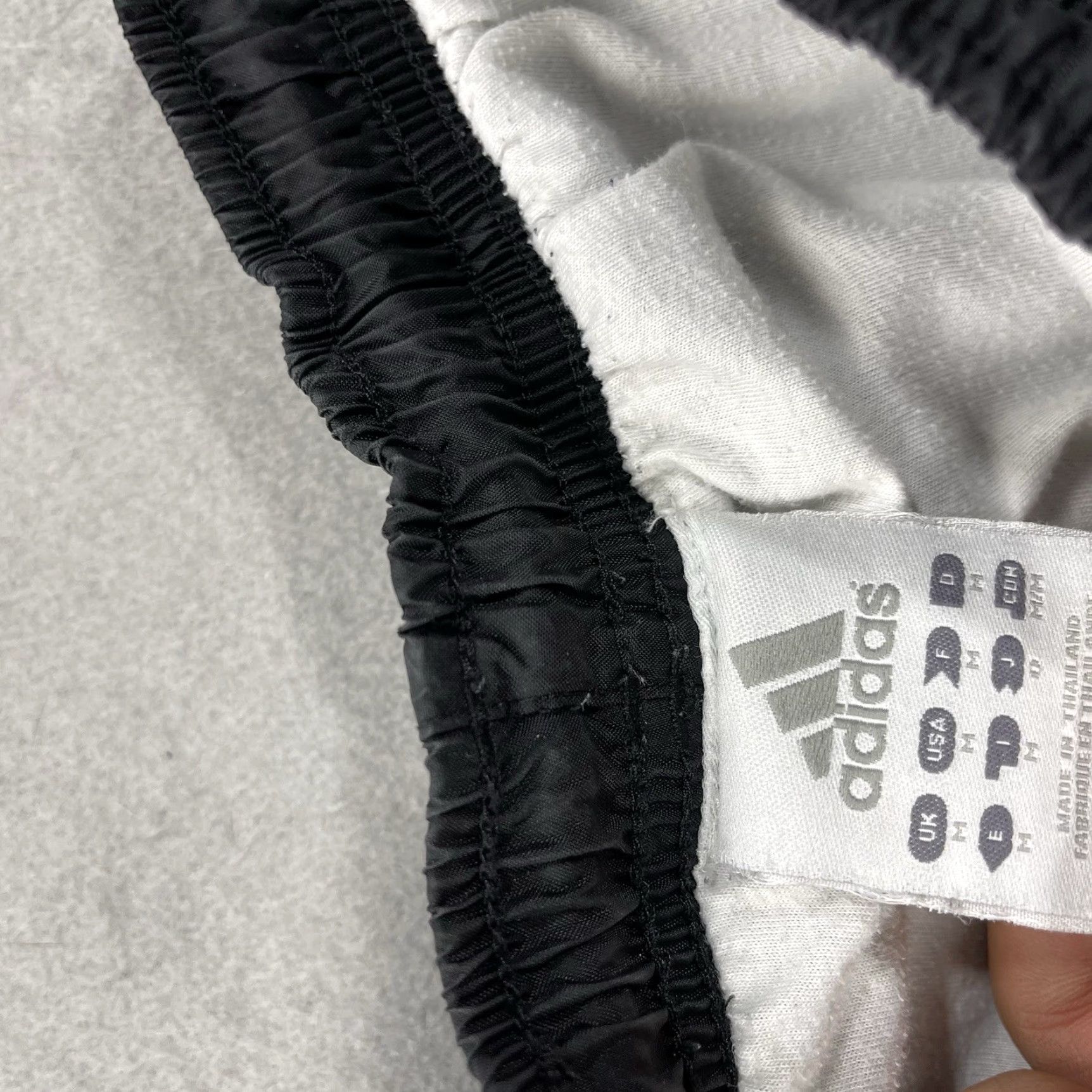 Adidas VINTAGE adidas Track Pants Mens M Black White Striped Zip Cuff Soccer 90s Athleisure Pockets Elastic Waist Lined Nylon Polyester Nylon/Polyester Size US 31 - 6 Thumbnail
