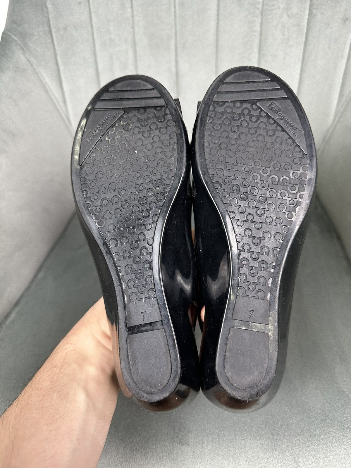 Salvatore Ferragamo Salvatore Ferragamo Jelly Ballet Flat With Vara Bow 7 size Size US 7 / IT 37 - 17 Thumbnail