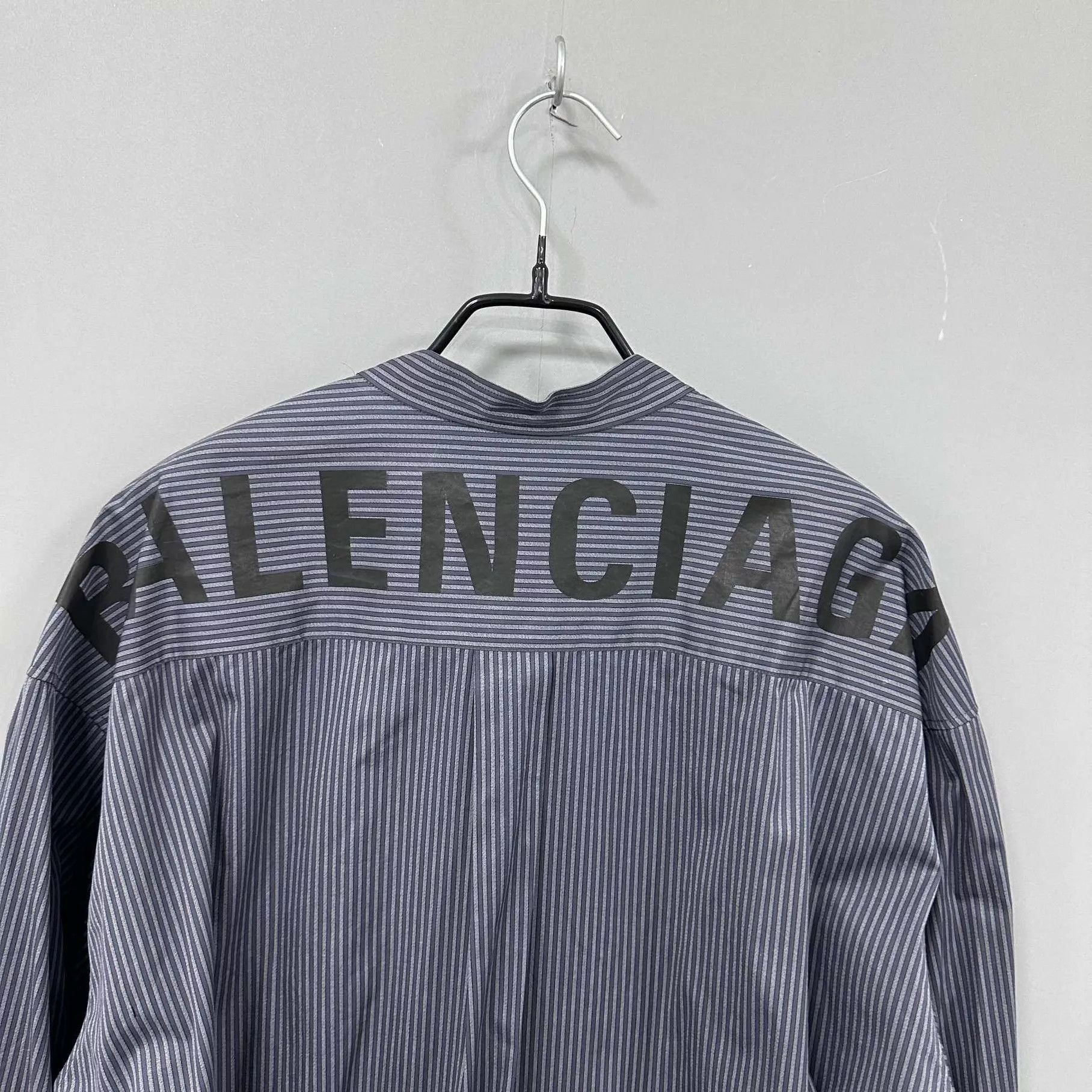 Balenciaga Balenciaga Women's Back Logo Button-Up Shirt 34 Size XXS / US 00 / IT 34 - 4 Thumbnail