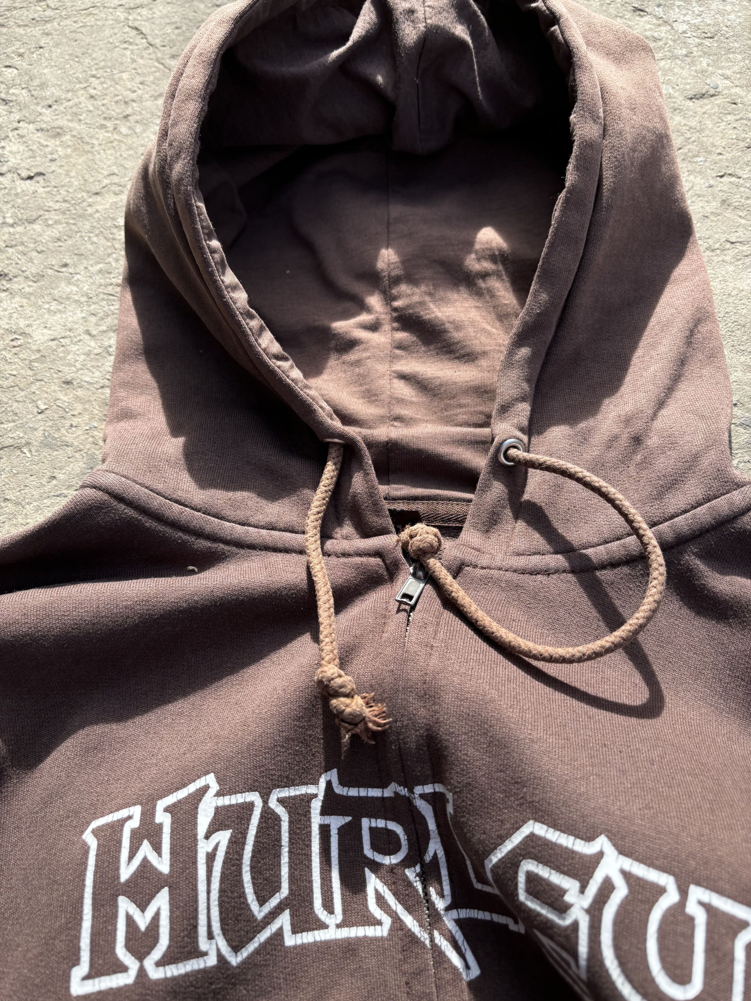 Hurley × Vintage Vintage Faded Hurley Mocha Brown Streetwear Hoodie Size US L / EU 52-54 / 3 - 8 Thumbnail