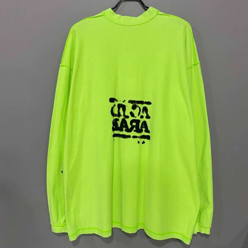 Balenciaga Balenciaga Fluorescent green letter printed logo long slee Size US M / EU 48-50 / 2 - 3 Thumbnail