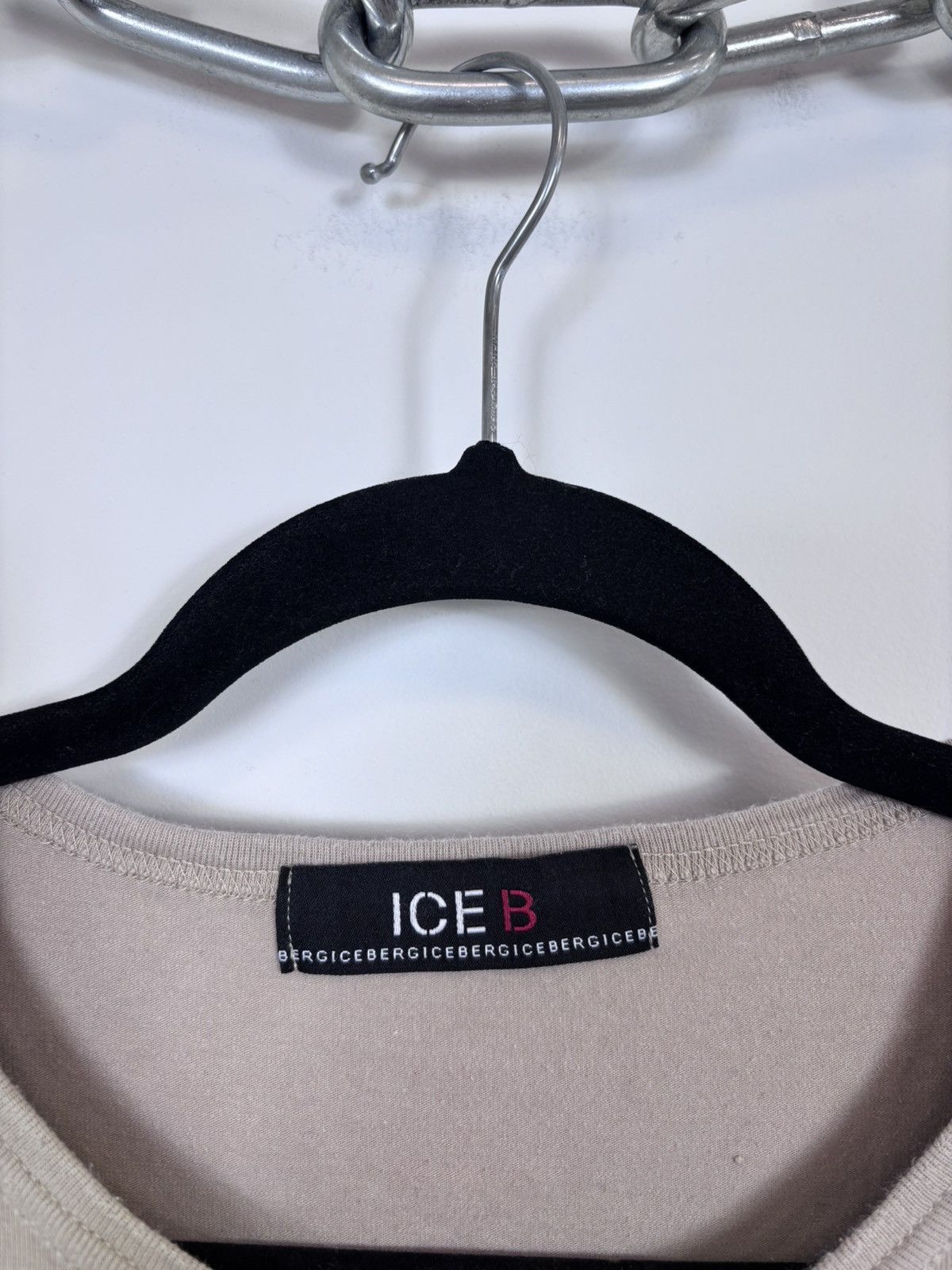 Iceberg Ice Iceberg Vintage Women’s #27 Logo Beige T-Shirt Tee Size XL / US 12-14 / IT 48-50 - 5 Thumbnail