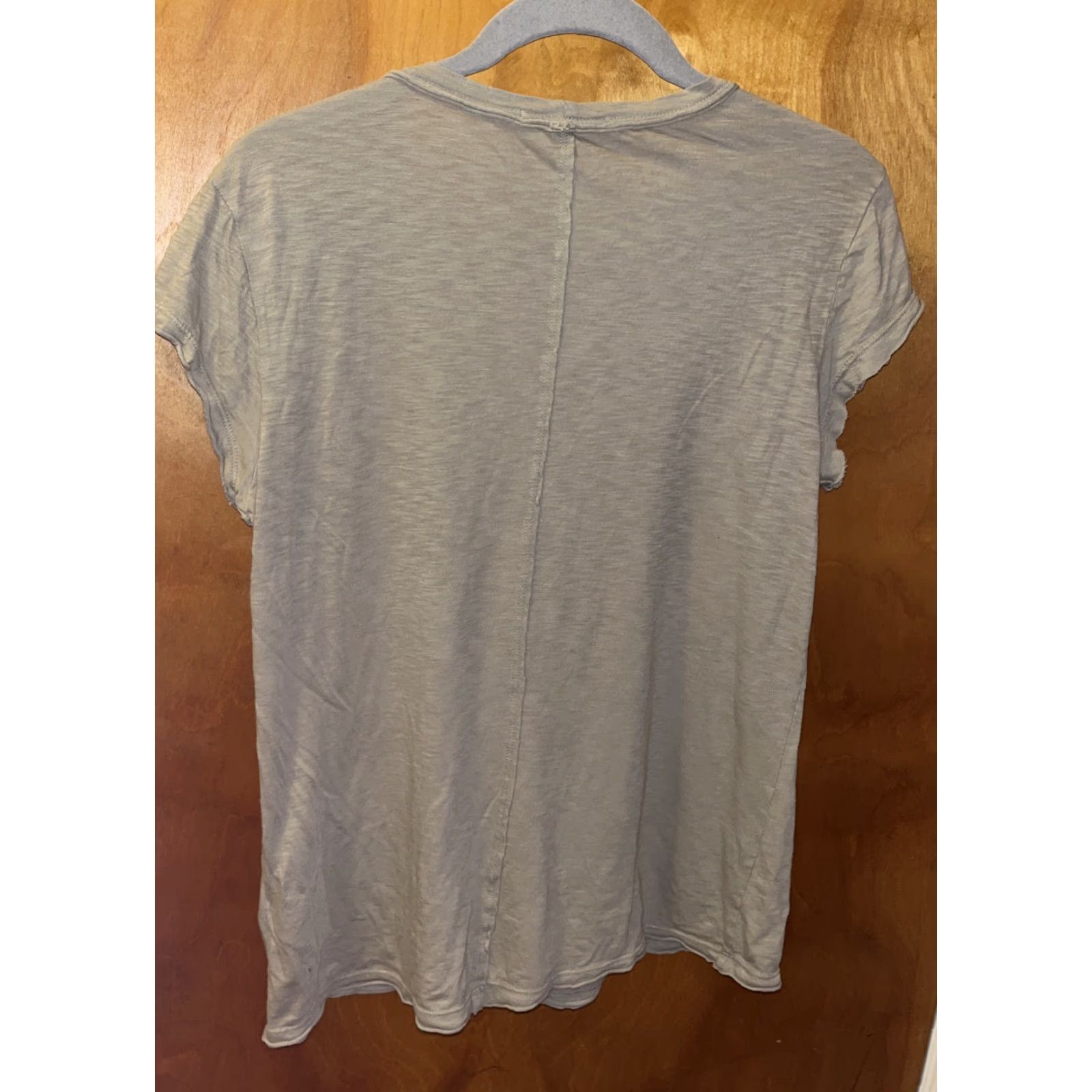 Michael Stars Michael Stars T-Shirt Crew Neck Short Sleeve Gray Women’s Small Distressed Hem Made in USA OS Size S / US 4 / IT 40 - 4 Thumbnail