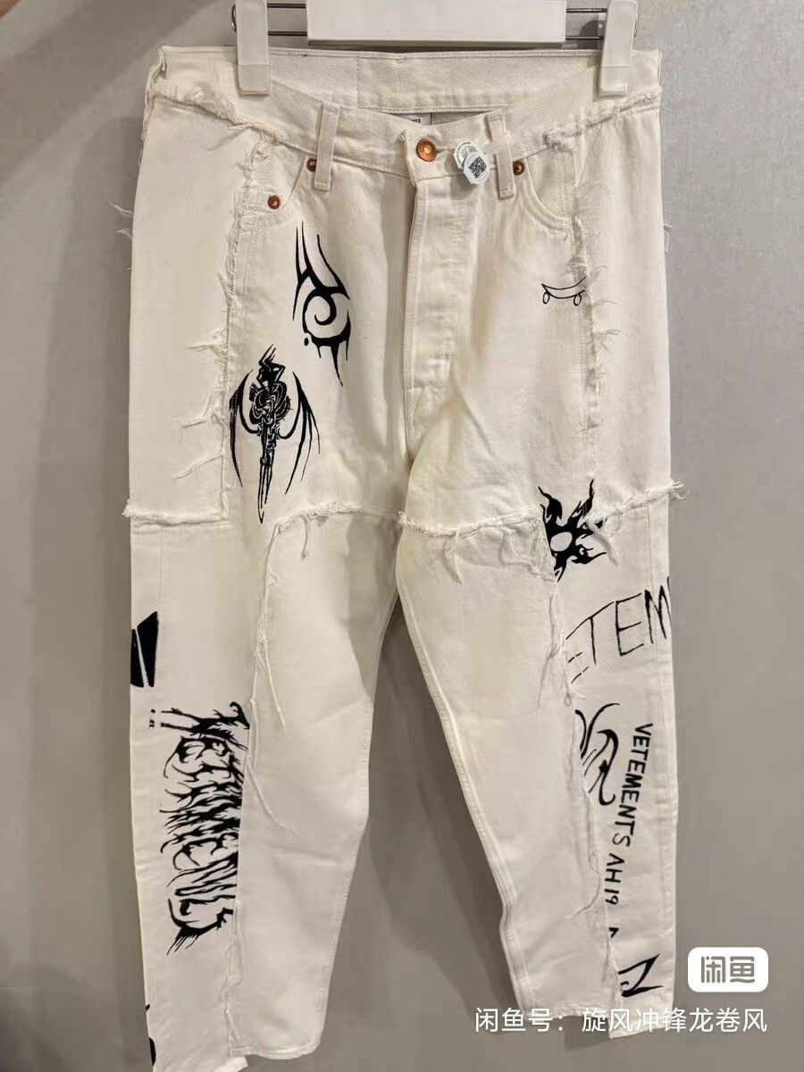 Vetements Vetements x Levi's Tattoo Patchwork Jeans - dmc Size US 29 - 1 Thumbnail