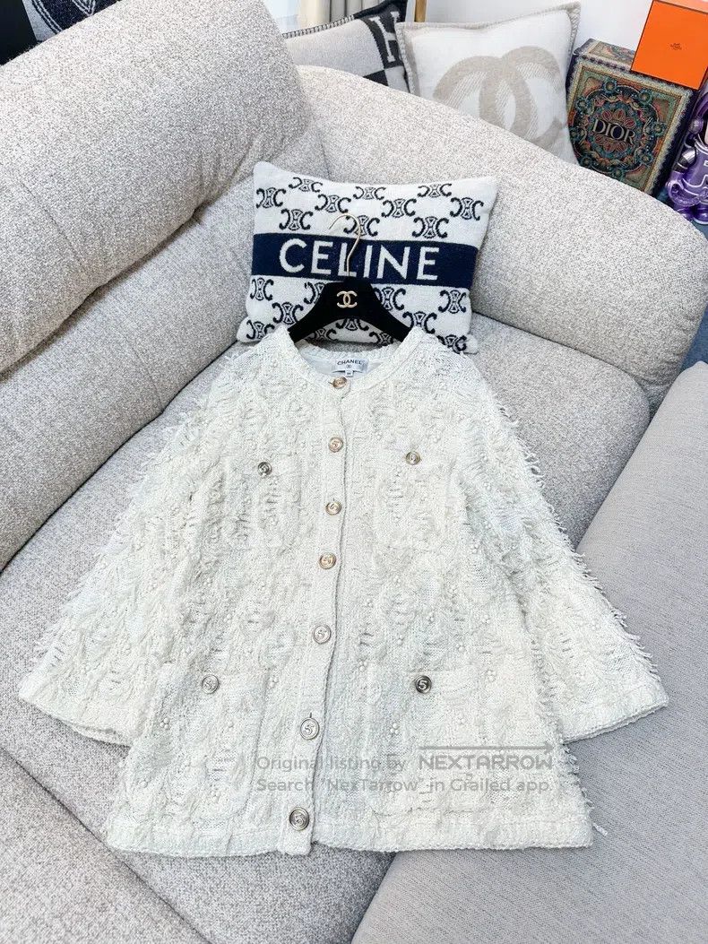 Chanel Chanel 21S beige white tassel beaded knitted cardigan jack Size XXS / US 00 / IT 34 - 1 Thumbnail