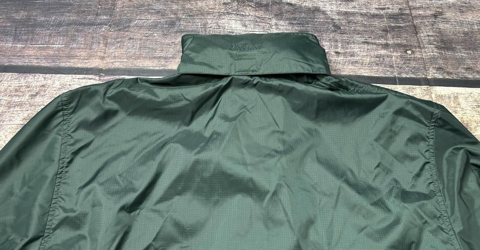 Woolrich Woolen Mills VTG Woolrich Nylon Jacket Men's Large Tuckaway Hood Size US L / EU 52-54 / 3 - 8 Thumbnail