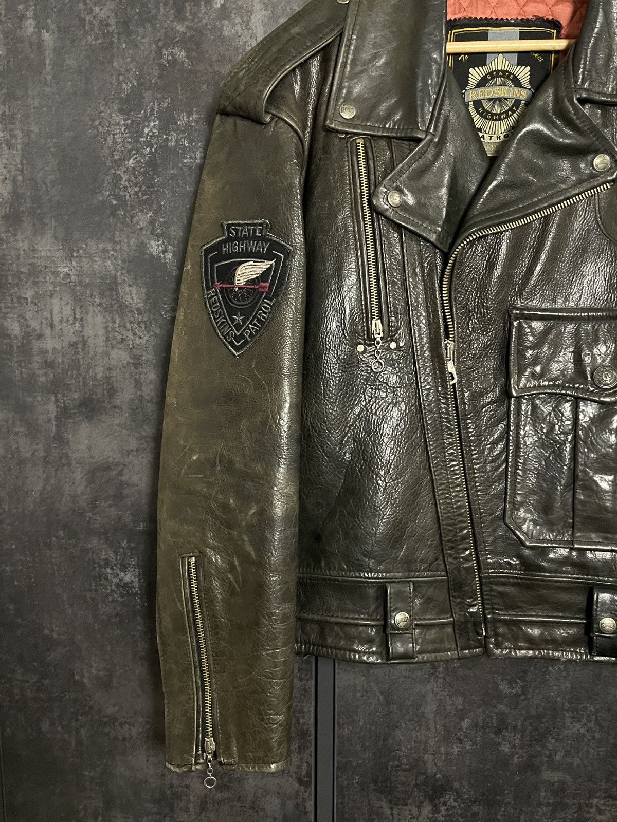 Vintage Crazy Vintage Redskins Cropped Leather Jacket Polizei Schott Size US L / EU 52-54 / 3 - 15 Thumbnail