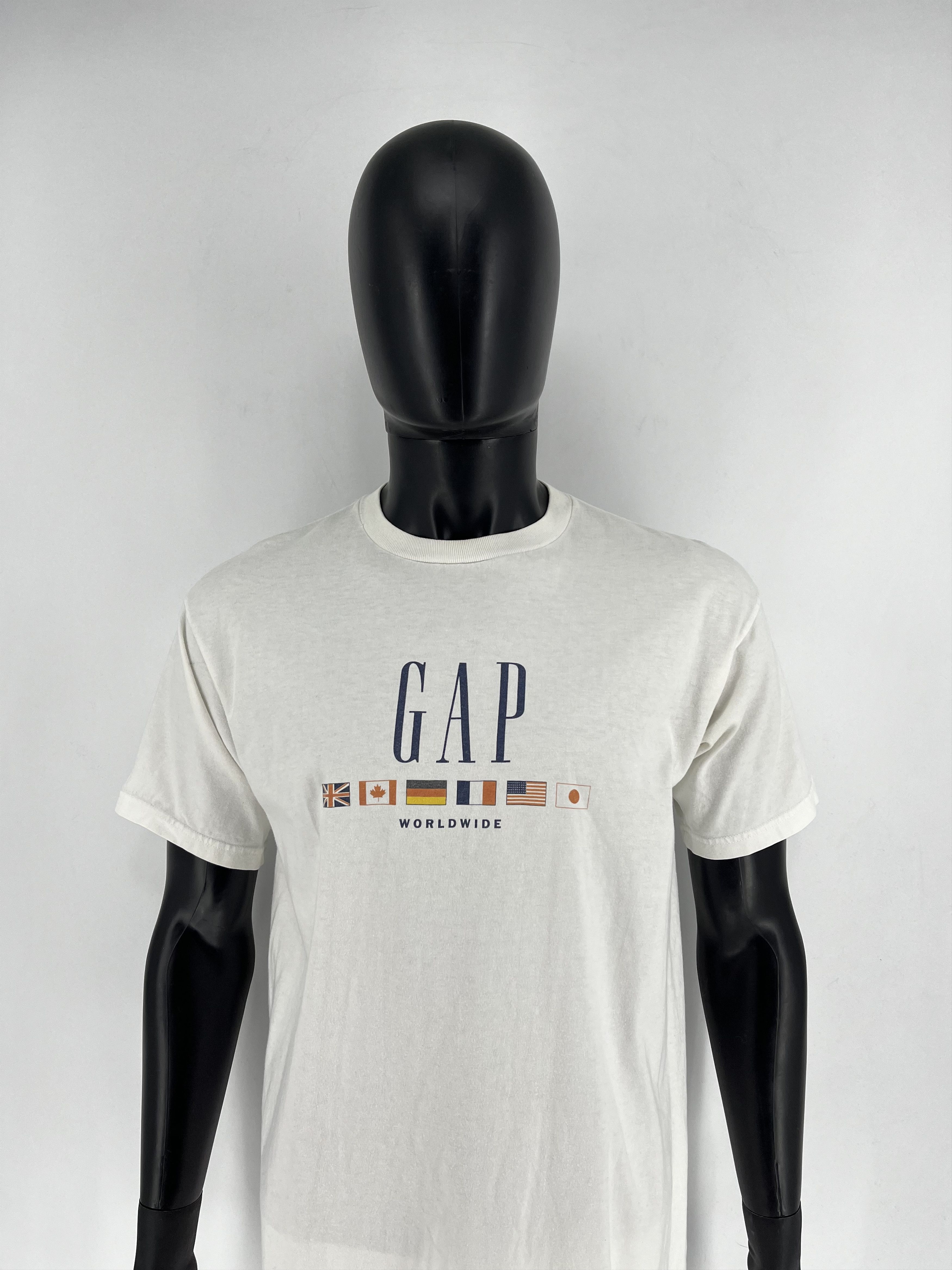 Gap Vintage 90s Gap Gap Worldwide Flag Print On Single Stitch Size US M / EU 48-50 / 2 - 1 Thumbnail