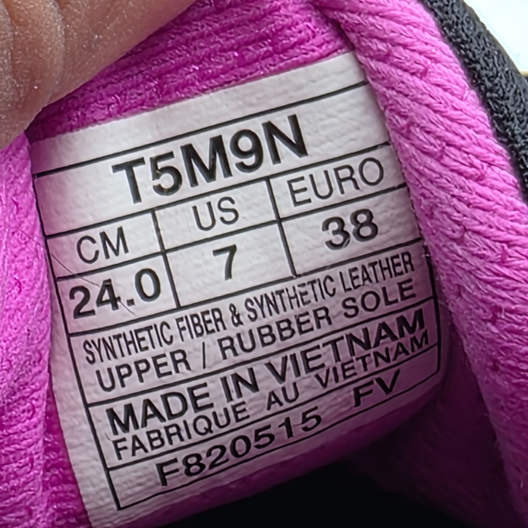 Asics Asics Gel Noosa Tri 10 Womens Size 7 Black Neon Pink Triathl Size US 7 / IT 37 - 6 Thumbnail
