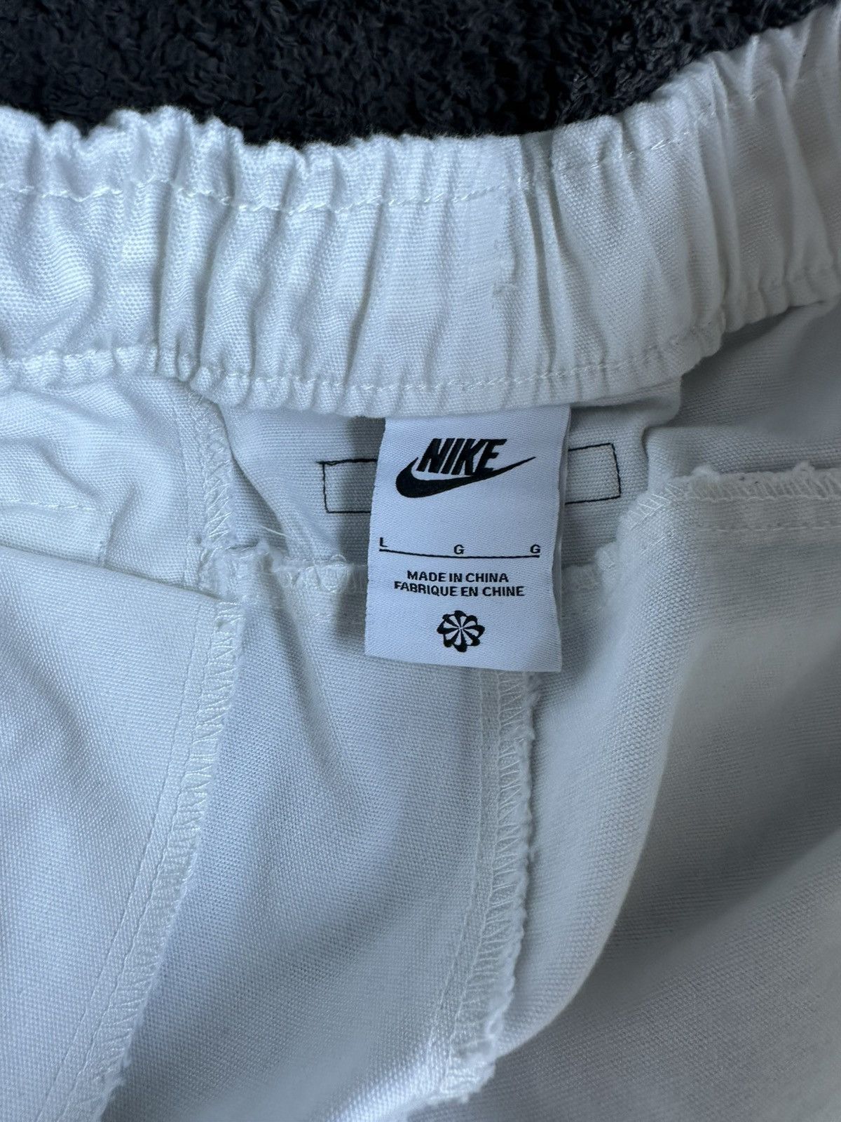 Nike Bundle: Nike Sportswear Air Over-Shirt Top & Cargo Pants Size US 33 - 17 Thumbnail