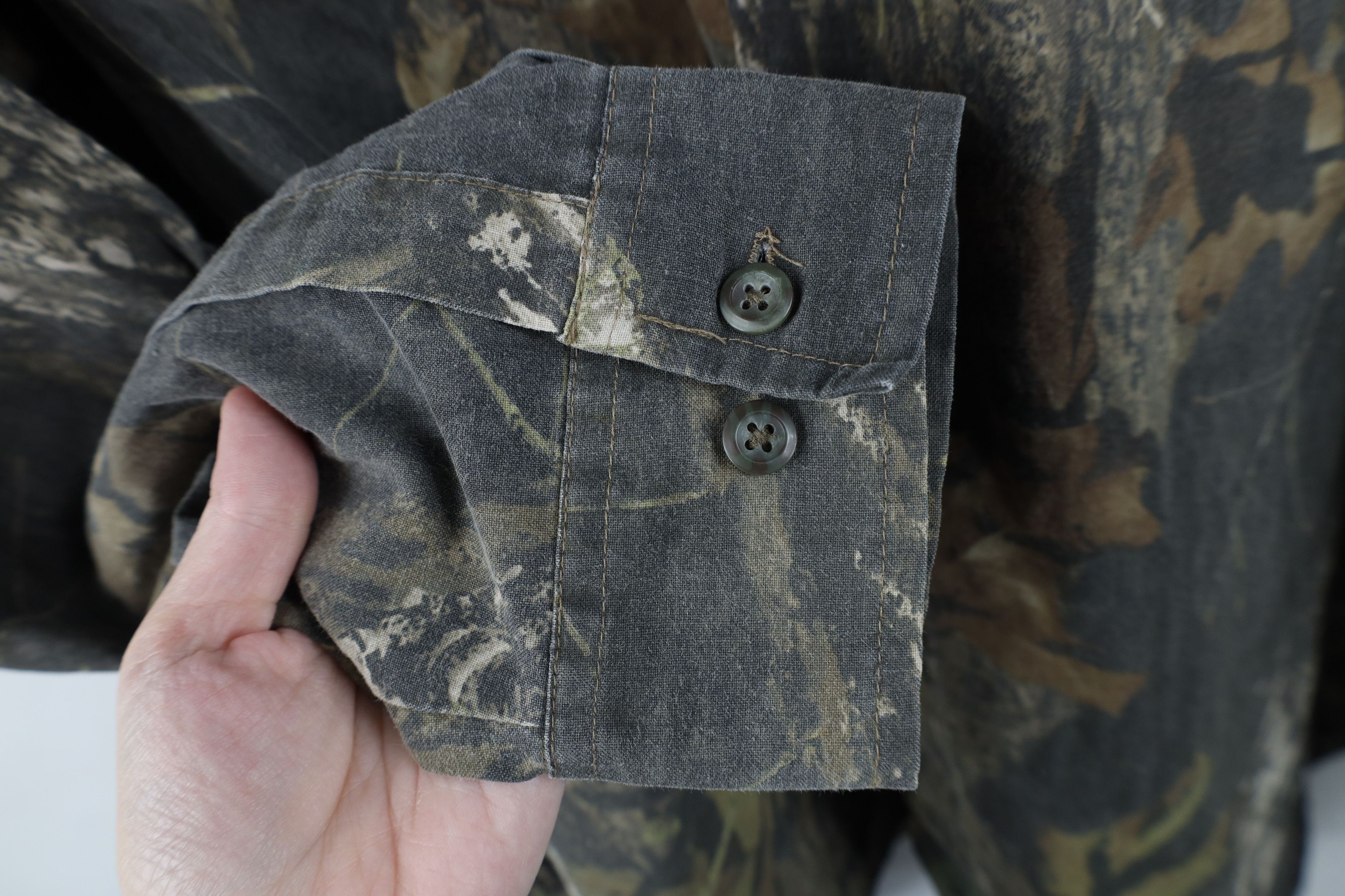 Mossy Oaks Vintage Mossy Oak Camouflage Field Hunting Button Shirt Size US XL / EU 56 / 4 - 7 Thumbnail
