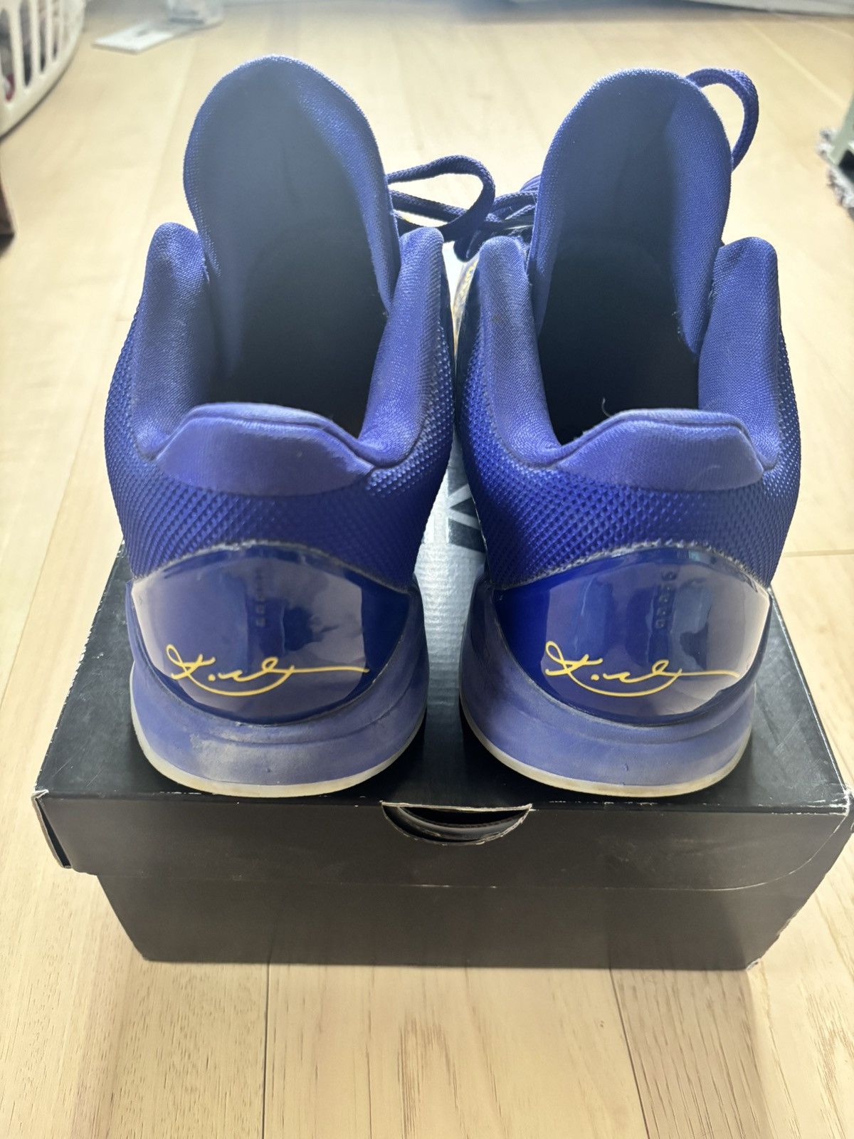 Nike Kobe 5 protro 5 Rings Size US 9.5 / EU 42-43 - 2 Thumbnail