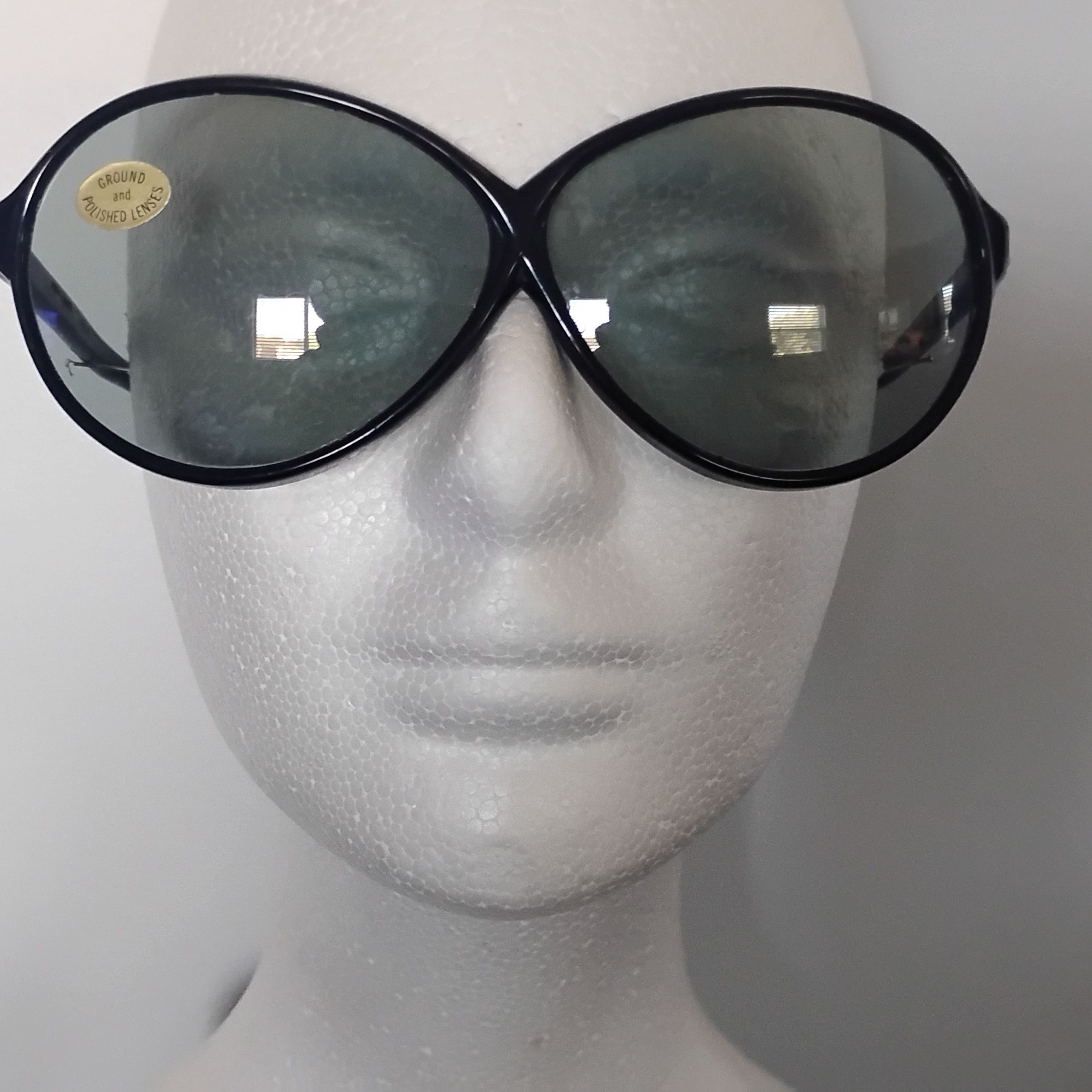 Vintage Vintage Black Unisex Sunglasses NOS ITALY Size ONE SIZE - 1 Thumbnail