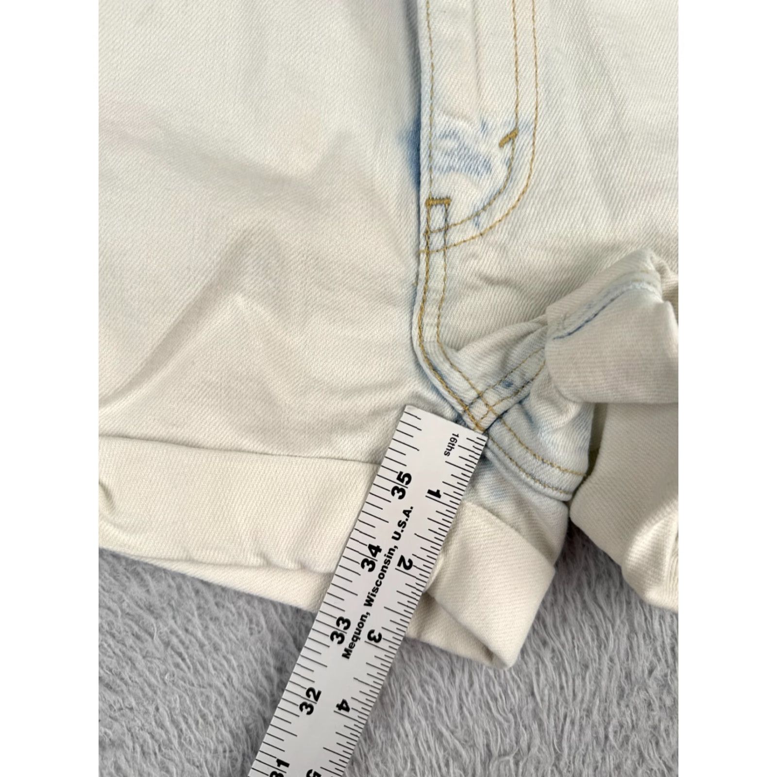 Levi's VINTAGE Levis Shorts Women Blue Acid Wash Cut Off Rolled Hem Mid Rise 24x2 80s Cross Mens? Size 42" / US 20 - 6 Thumbnail
