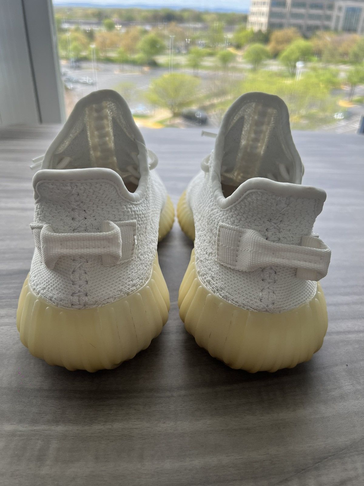 Yeezy Size 5 Men’s/ 6.5 Womens adidas Yeezy Boost 350 V2 Low Cream Size US 5 / EU 37 - 4 Thumbnail
