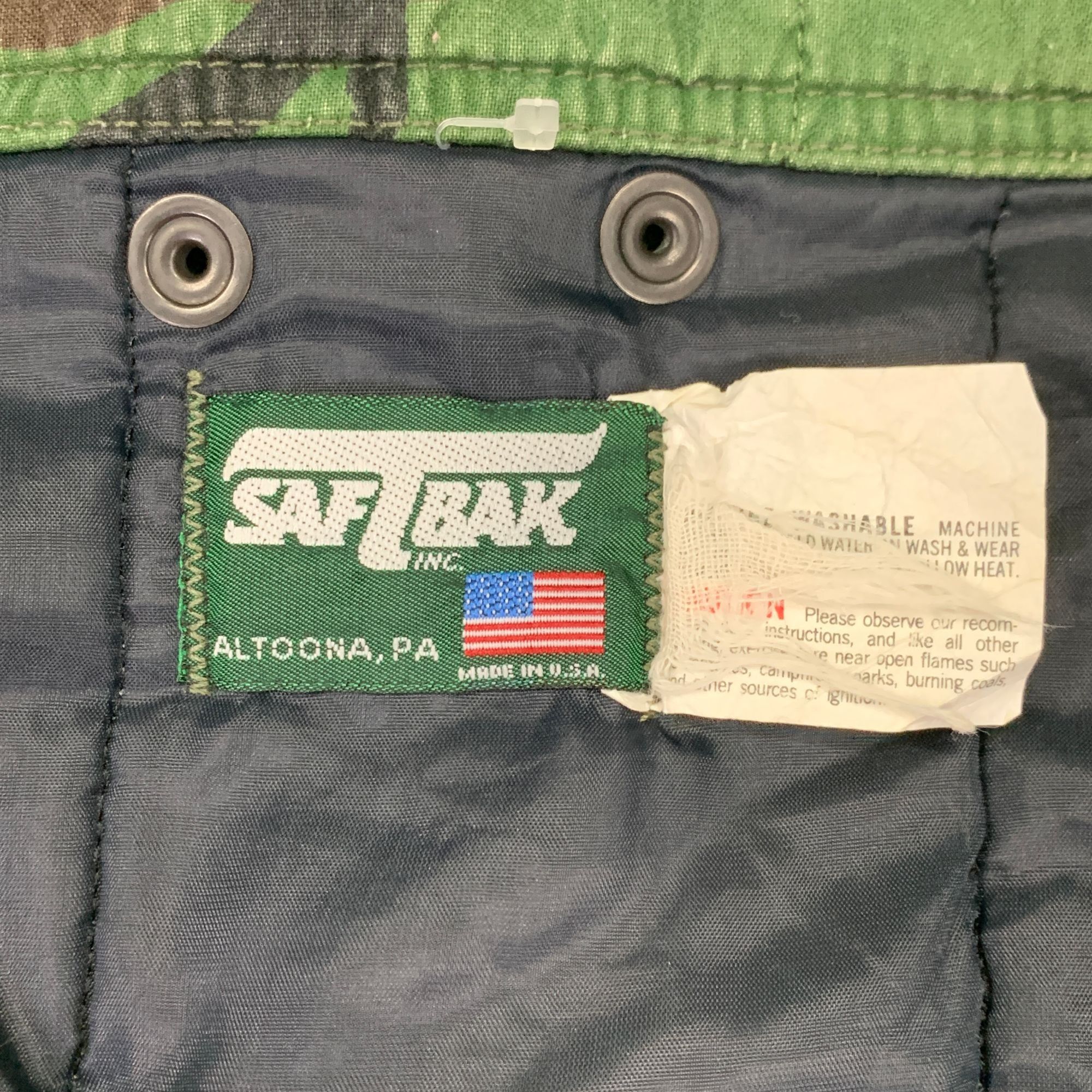 Vintage VTG 80s SAFTBAK Camo Quilted Lined Outdoors Hunting Jacket L Size US L / EU 52-54 / 3 - 5 Thumbnail