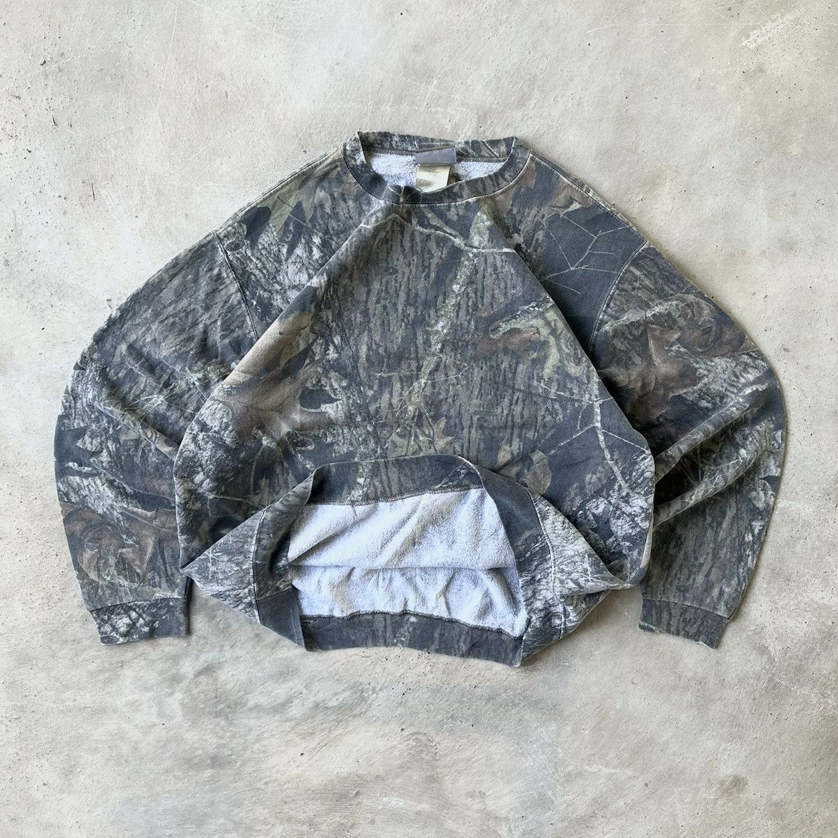 Carhartt × Vintage Vintage Y2K Realtree Camo Crewneck Carhartt Style Baggy Size US XXL / EU 58 / 5 - 5 Thumbnail