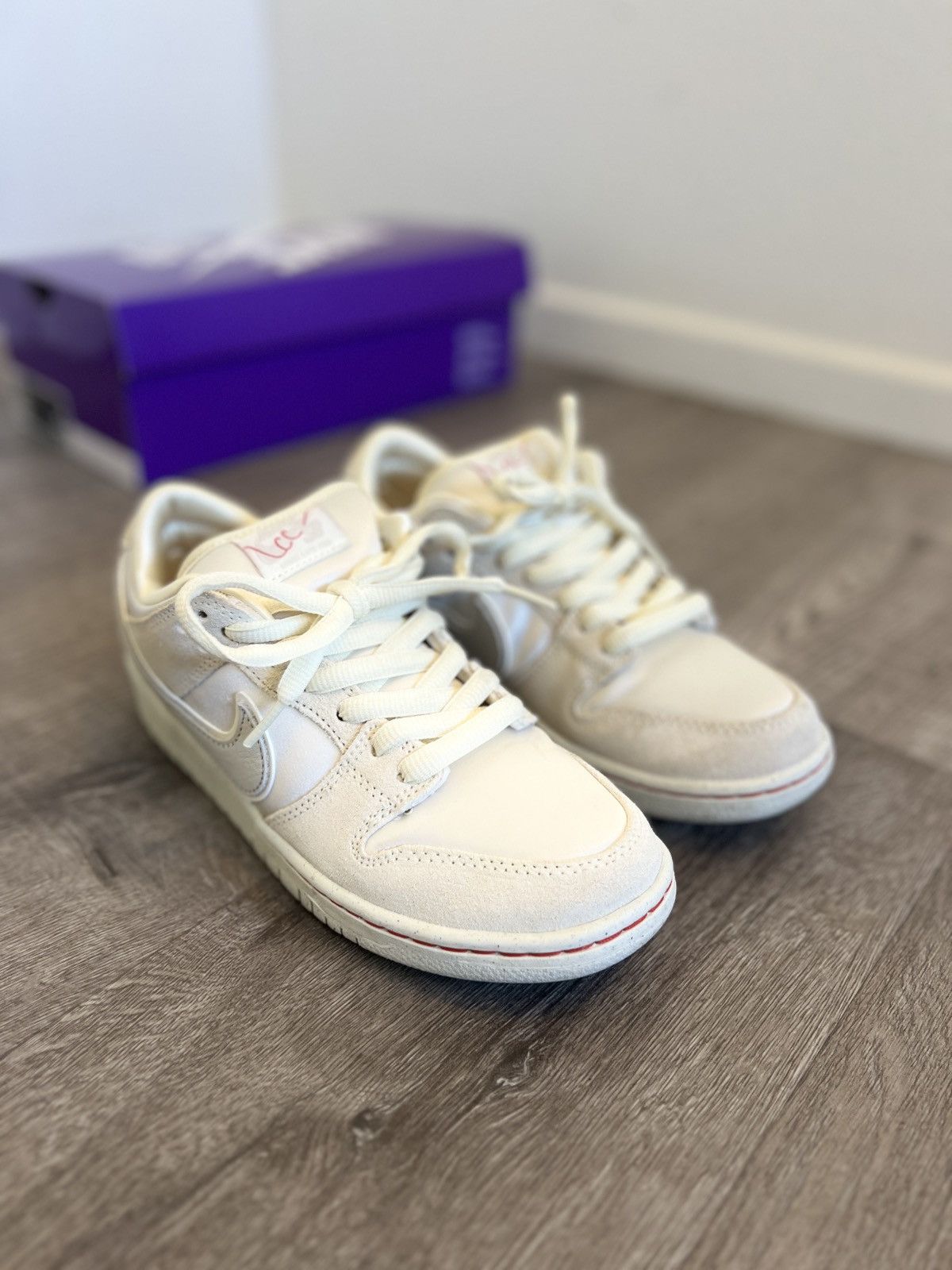 Nike Nike SB Dunk Low PRM “City of Love” — Coconut Milk M6.5 / W8 Size US 6.5 / EU 39-40 - 1 Thumbnail