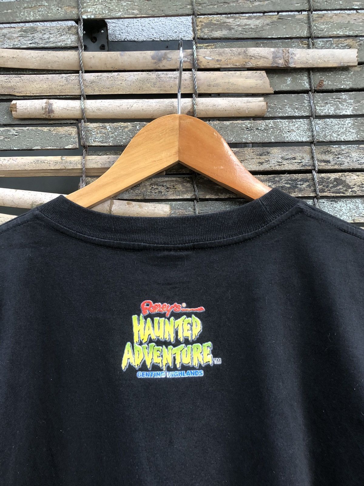Japanese Brand × Vintage RARE Vintage Y2K Ripleys Skull Haunted Advanture Tee Size US L / EU 52-54 / 3 - 14 Thumbnail