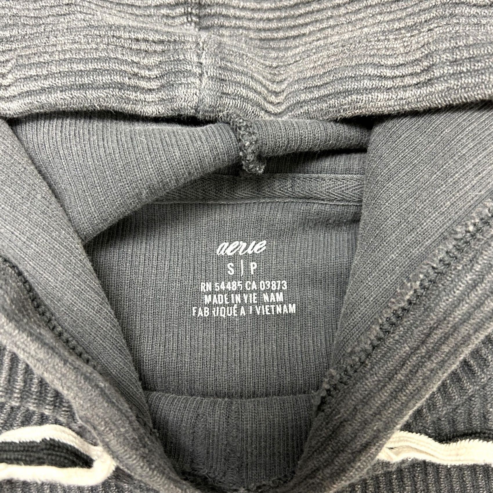 Vintage Aerie Hoodie Womens Small Gray Ribbed Knit V Neck Pullover Sweatshirt Top Shirt Womens S Gray Ribbed Knit V-Neck Hoodie Pullover Size S / US 4 / IT 40 - 2 Thumbnail