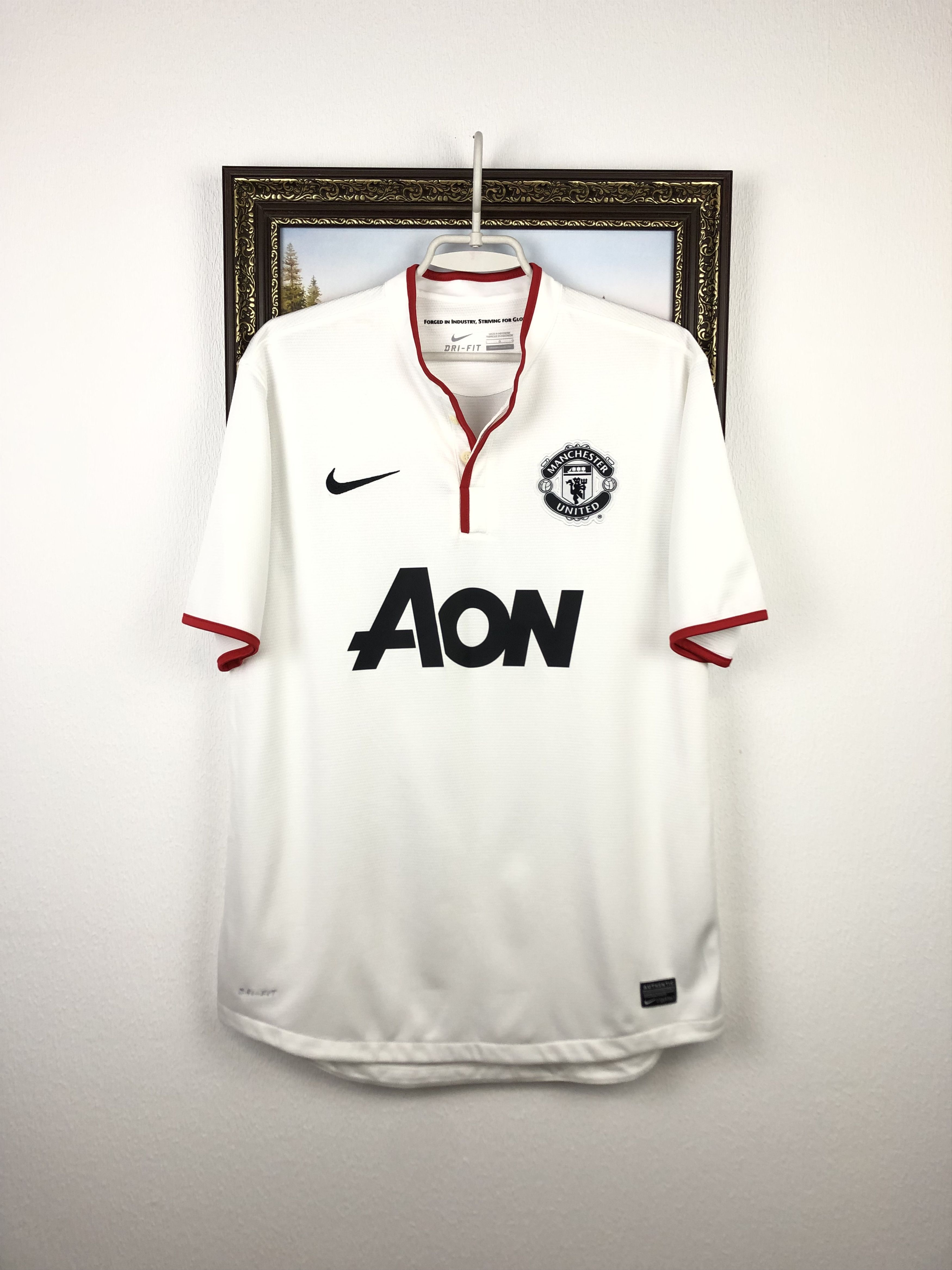Manchester United football shirt Soccer Nike Jersey Tee Hype