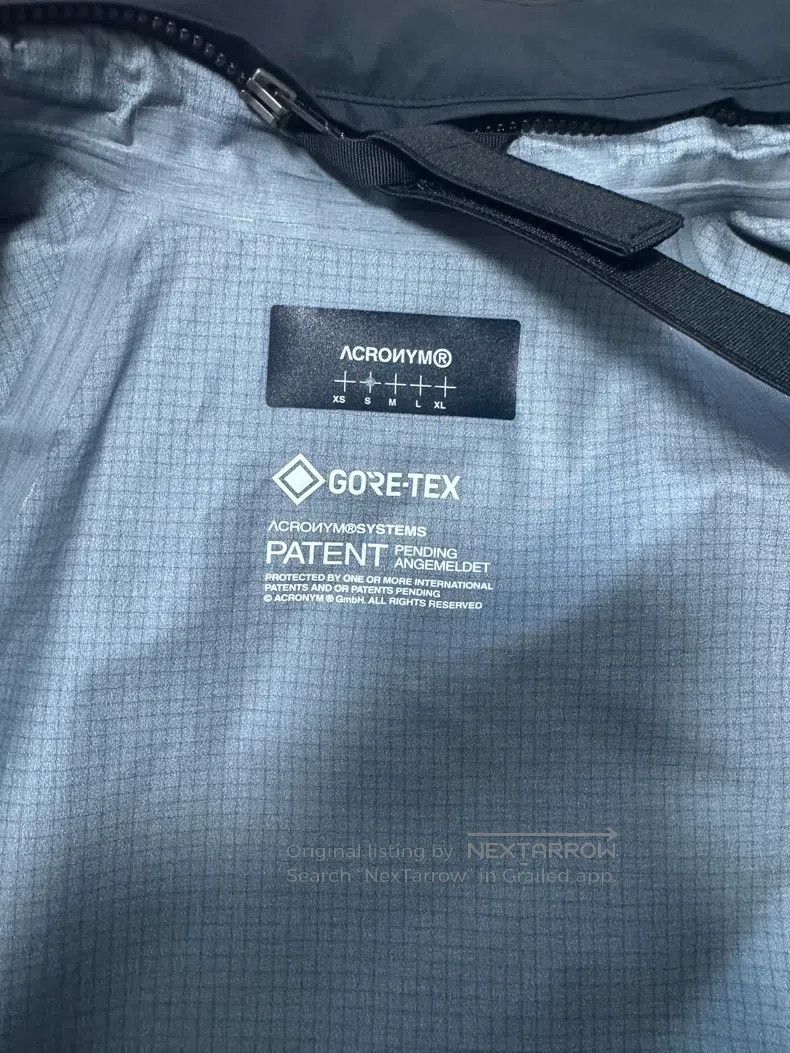 Acronym Acronym Black jackets Size US S / EU 44-46 / 1 - 8 Thumbnail