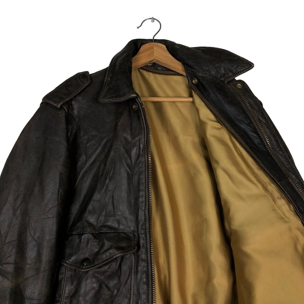Schott 🔥VINTAGE 70’s SCHOTT MADE IN USA A2 LEATHER JACKET IDEAL Size US M / EU 48-50 / 2 - 11 Thumbnail