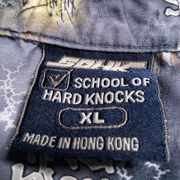 Vintage Vintage Y2K School Of Hard Knocks Button Shirt Size US XL / EU 56 / 4 - 3 Thumbnail
