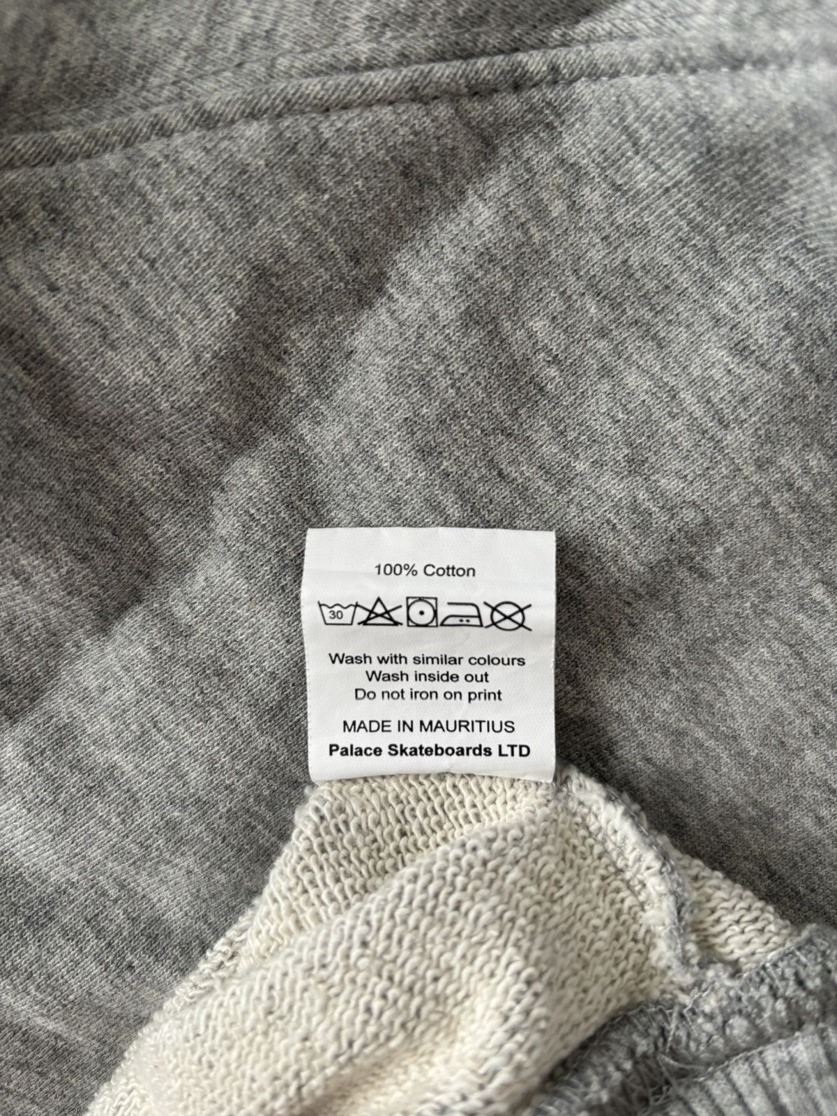Palace Palace sweatshirt with tropical flower & parrot logo print Size US M / EU 48-50 / 2 - 7 Thumbnail