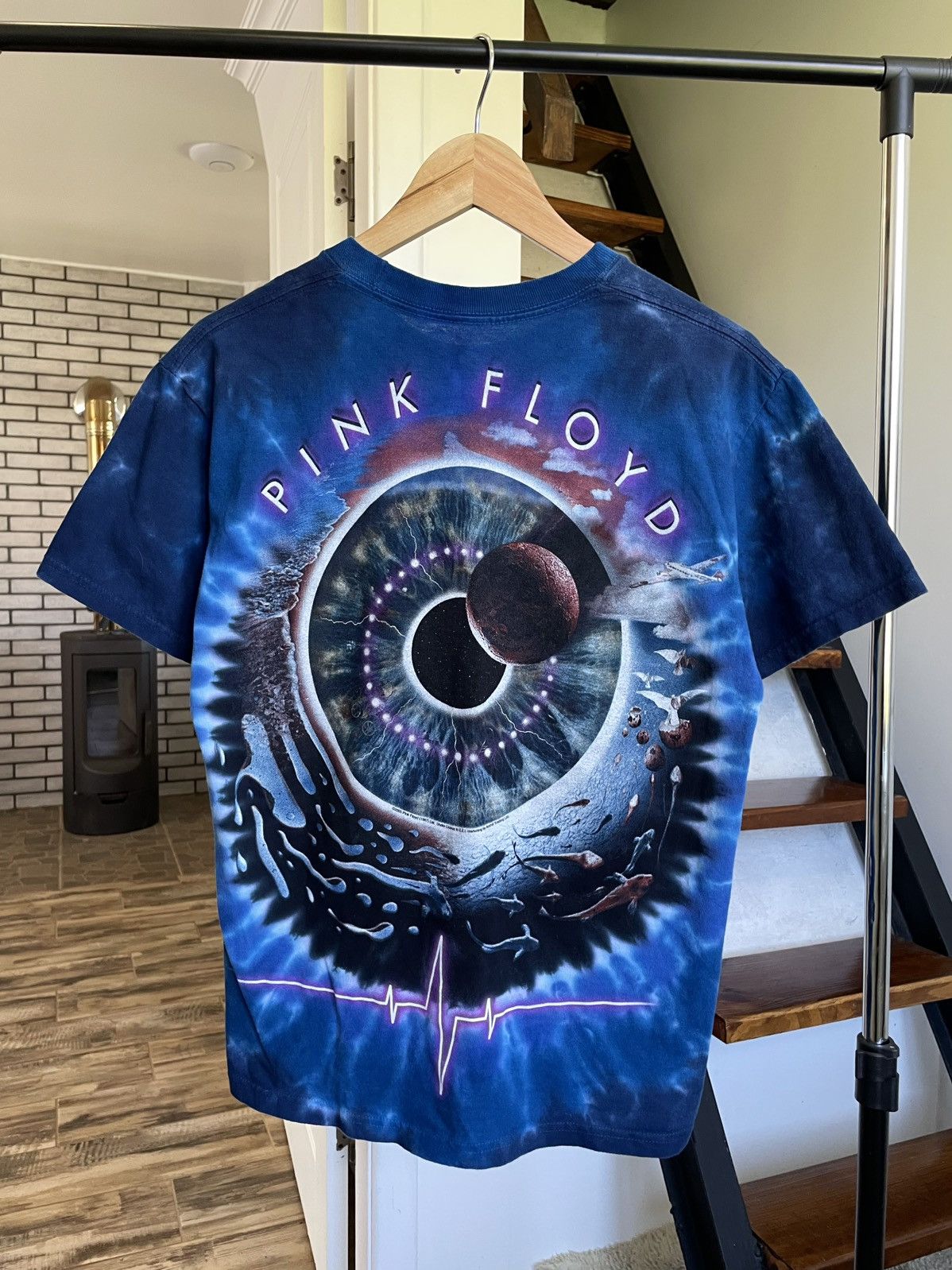 Band Tees × Liquid Blue × Pink Floyd Pink Floyd Vintage 2005 Liquid Blue Tie Dye Pulse Band Tee Size US S / EU 44-46 / 1 - 2 Thumbnail