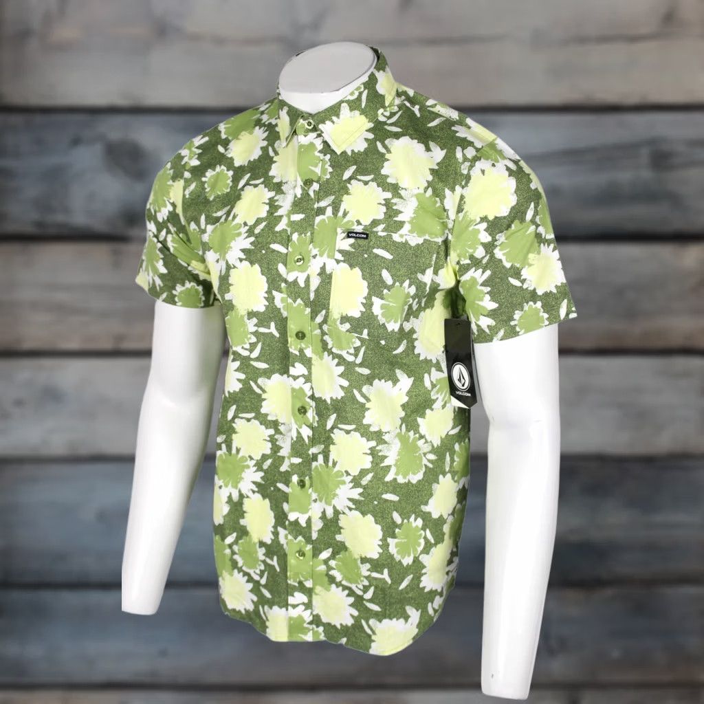 Volcom Volcom Men’s Non Floral Short Sleeve Button Shirt M Medium Green Volcom Shirt Button-Up Casual Beach Outdoor 100% Cotton Men’s Button Shirts Green M Size US M / EU 48-50 / 2 - 1 Thumbnail
