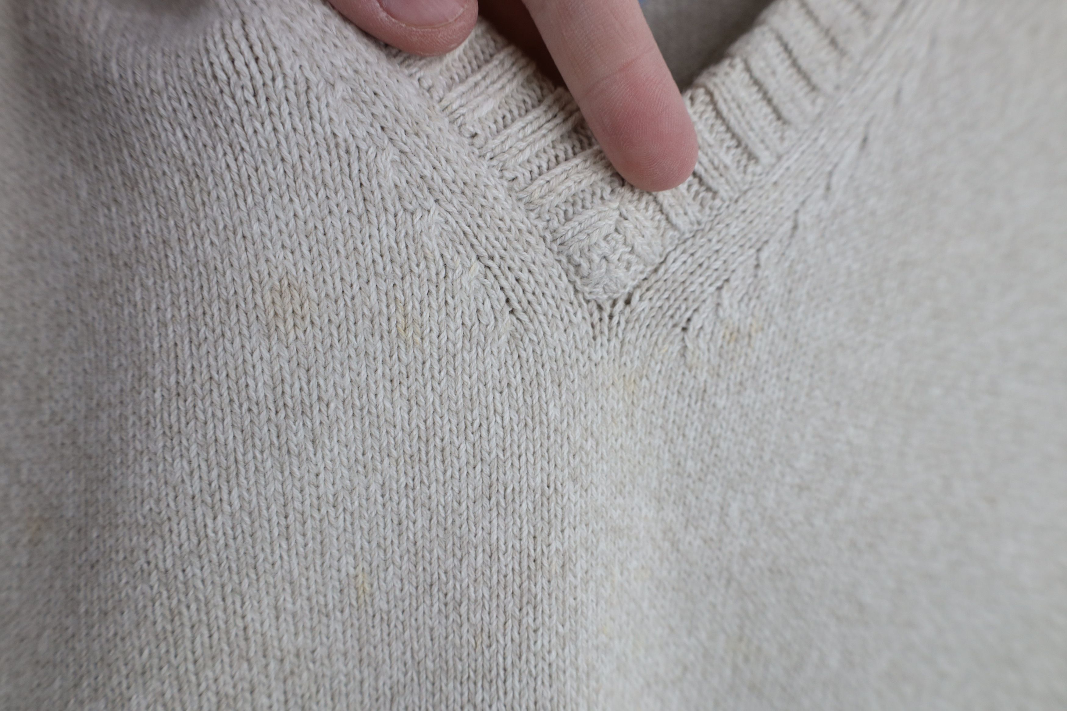 Tommy Hilfiger Vintage 90s Tommy Hilfiger Cotton Knit Sweater Vest Beige Size US XL / EU 56 / 4 - 11 Thumbnail