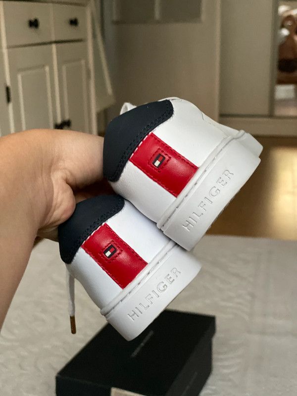 Tommy Hilfiger white sneakers tommy hilfiger VENUS leather Size US 4.5 / IT 34.5 - 9 Thumbnail