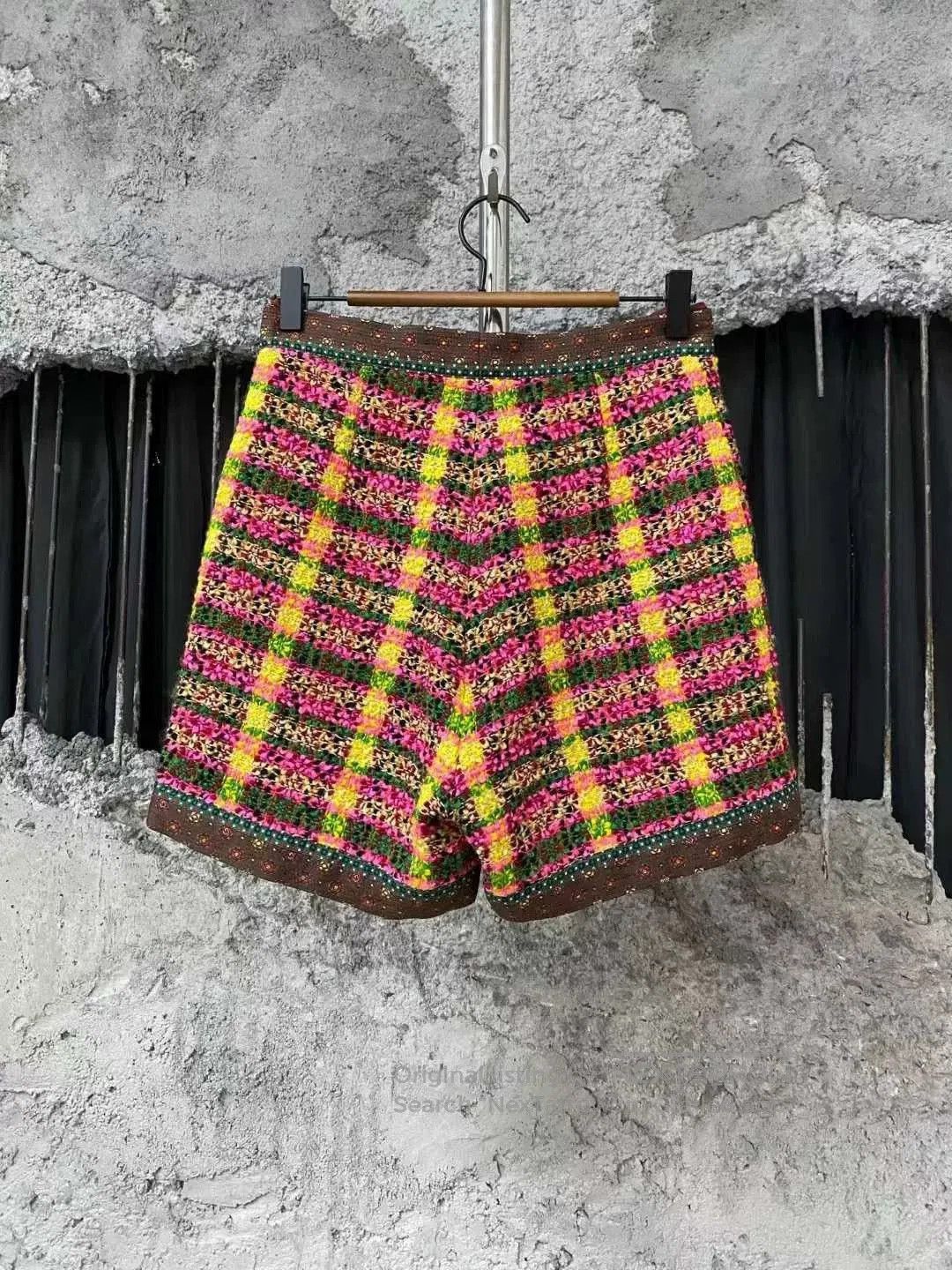 Gucci Gucci Checked Shorts in Bold Colors. Size 37" - 2 Thumbnail