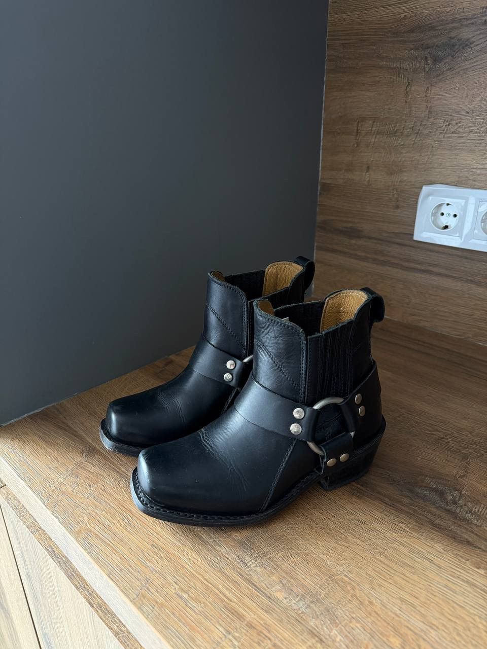 Vintage Vintage Square Toe Biker Leather Boots Size US 6 / IT 36 - 1 Thumbnail