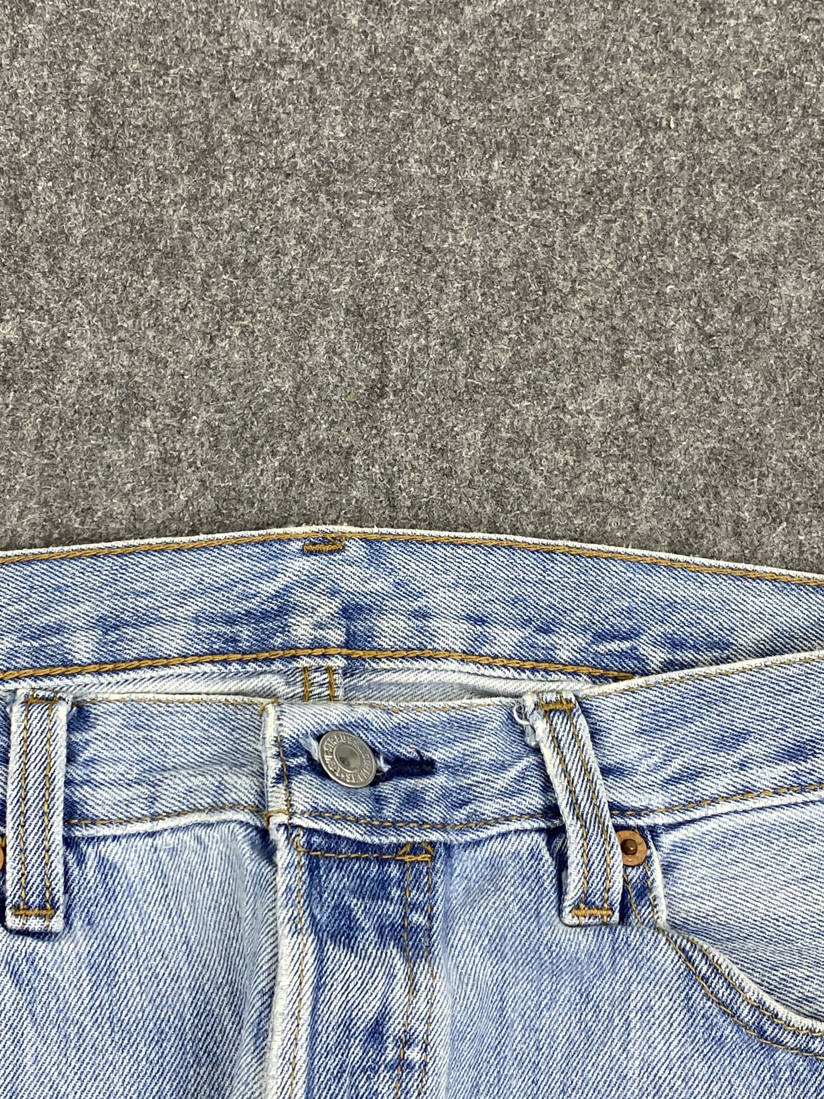 Levi's × Vintage Vintage Levis 501 Blue Denim Jeans DP2813 Size US 35 - 14 Thumbnail