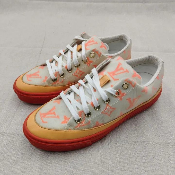 Louis Vuitton Stylish Low-Top Sneakers in White and Orange