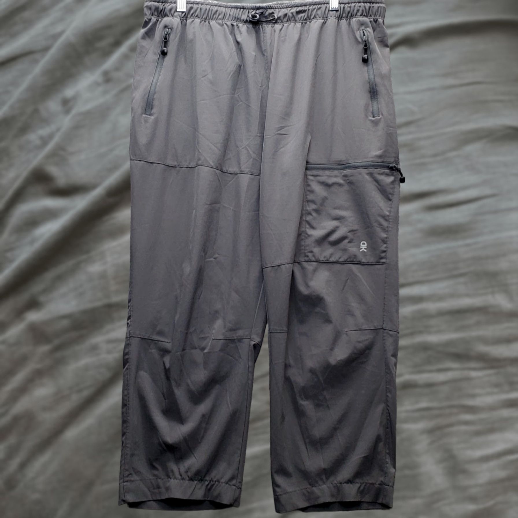 Vintage DK Hiking Pants Womens XL Gray Quick Dry Drawcord Adjustable Waist Zipped Pocket Pants Womens XL Gray Quick Dry Drawcord Pocket Size 40" / US 18 - 1 Thumbnail